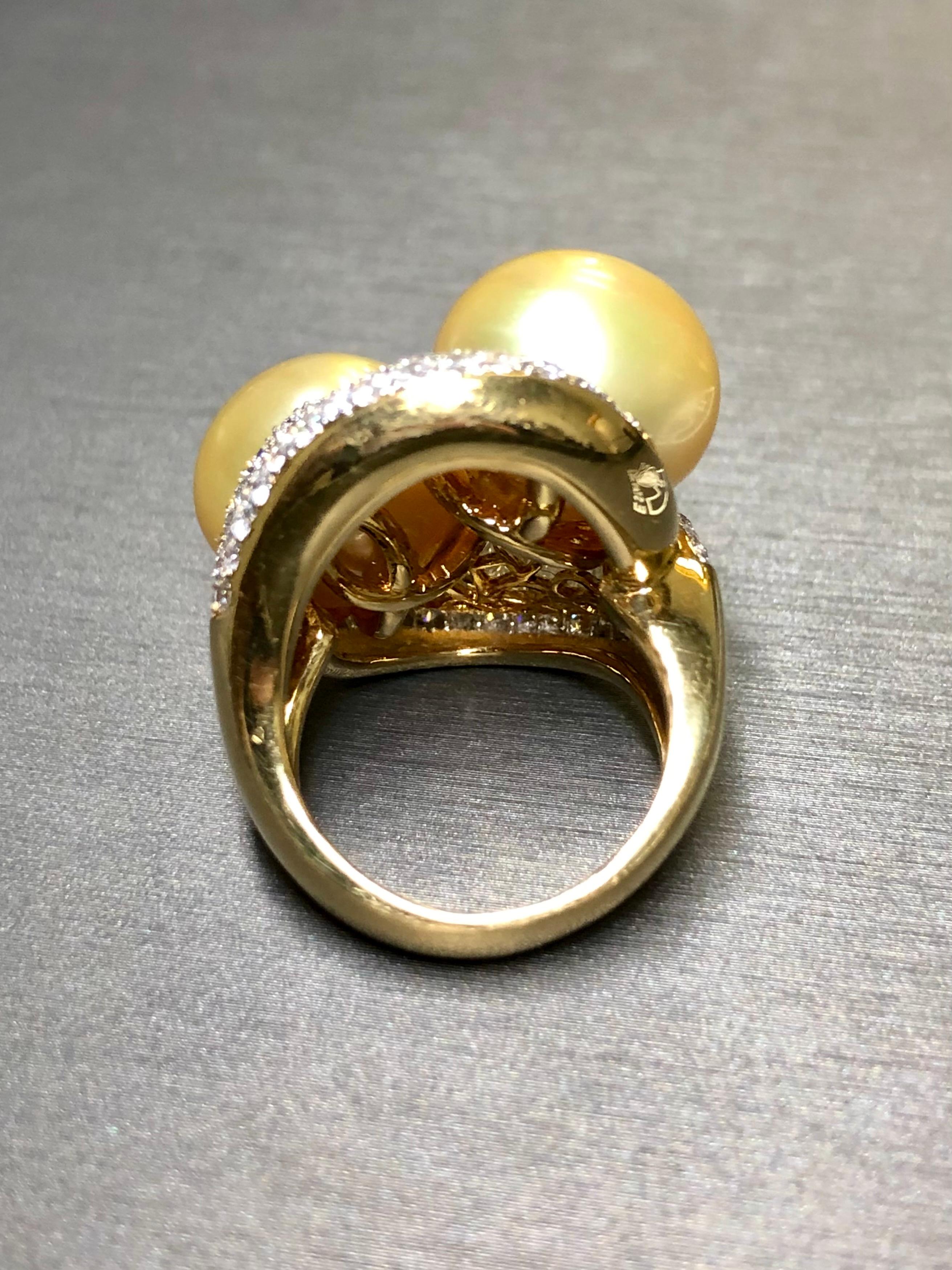 18K Golden South Sea Pearl Diamond Bypass Ring In Good Condition For Sale In Winter Springs, FL