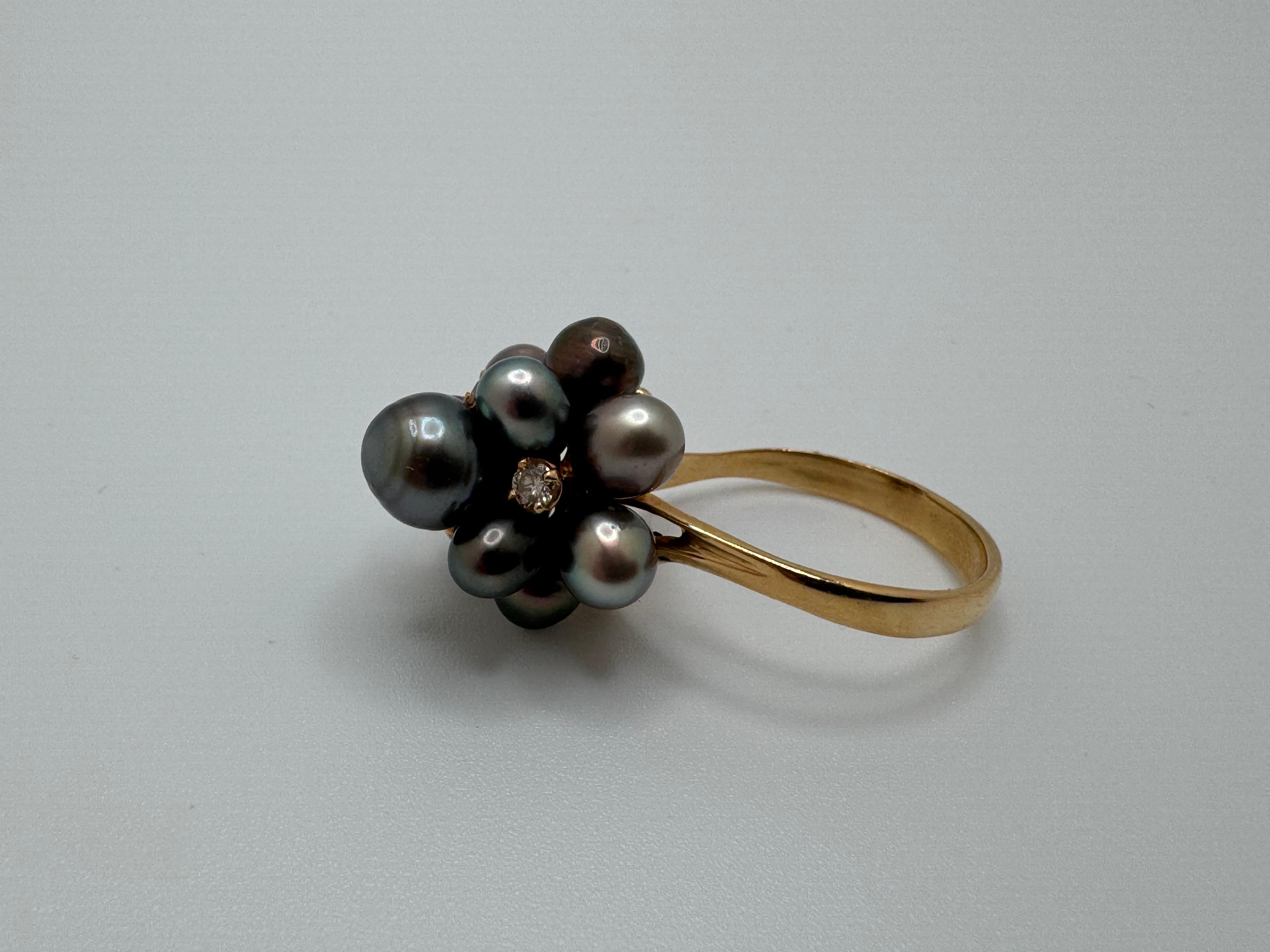 Anello cocktail con perle grigie e diamanti 18 carati in vendita 1