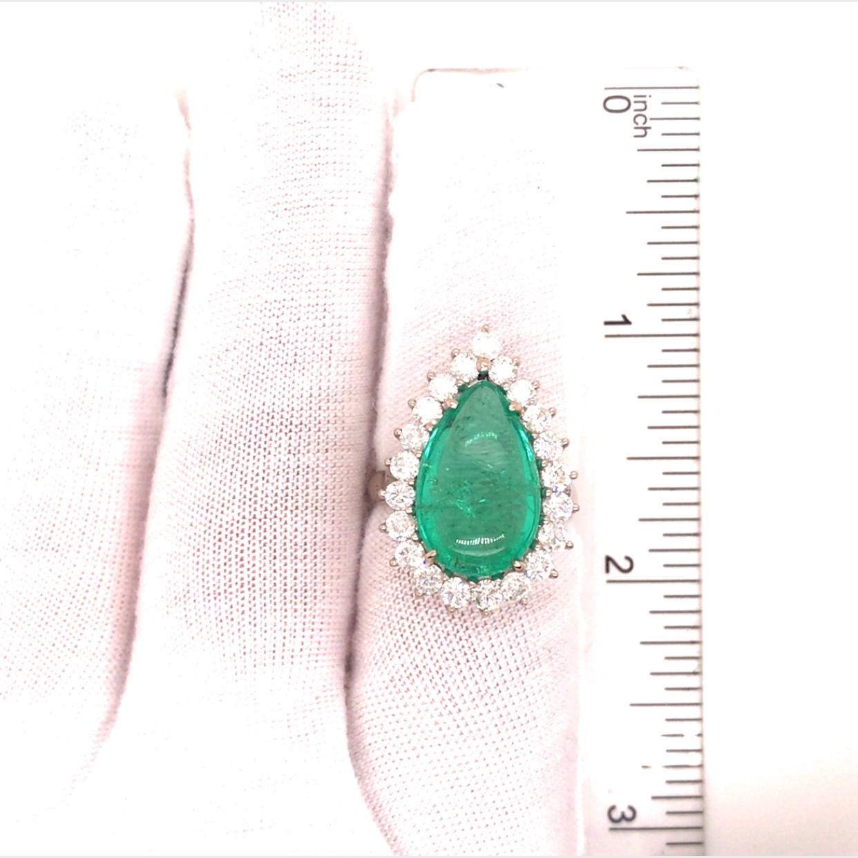 18K Green Emerald Diamond Halo Ring White Gold In Good Condition For Sale In Boca Raton, FL