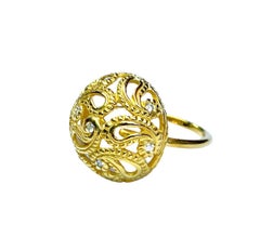 18K Green Gold Paisley Openwork Domed Pinky Ring with 8 Dazzling Diamonds