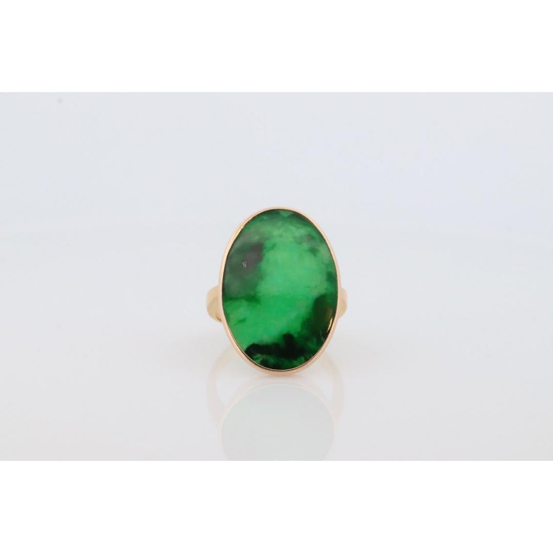18k Green Jade Thin ring. Jade Bezel set ring. Very rare Jade Flat Signet ring. For Sale 3