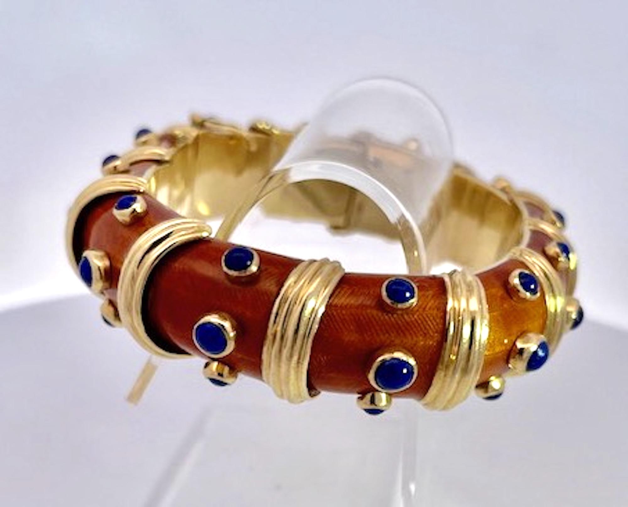 Bracciale con smalto guilloché 18 carati e inserti in lapislazzuli In condizioni ottime in vendita a North Hollywood, CA