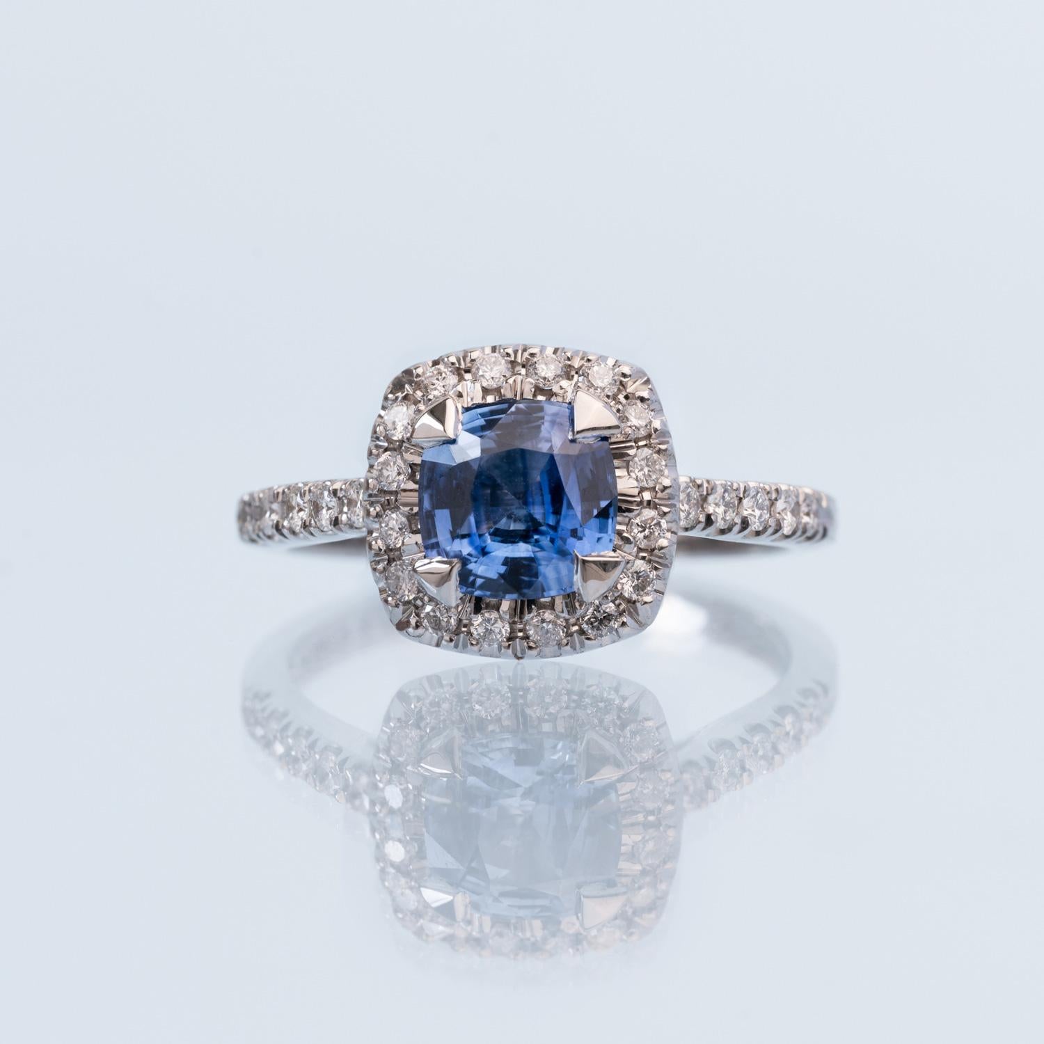 Square Cut 18k Halo Blue Sapphire Engagement Ring - 1.40CT For Sale