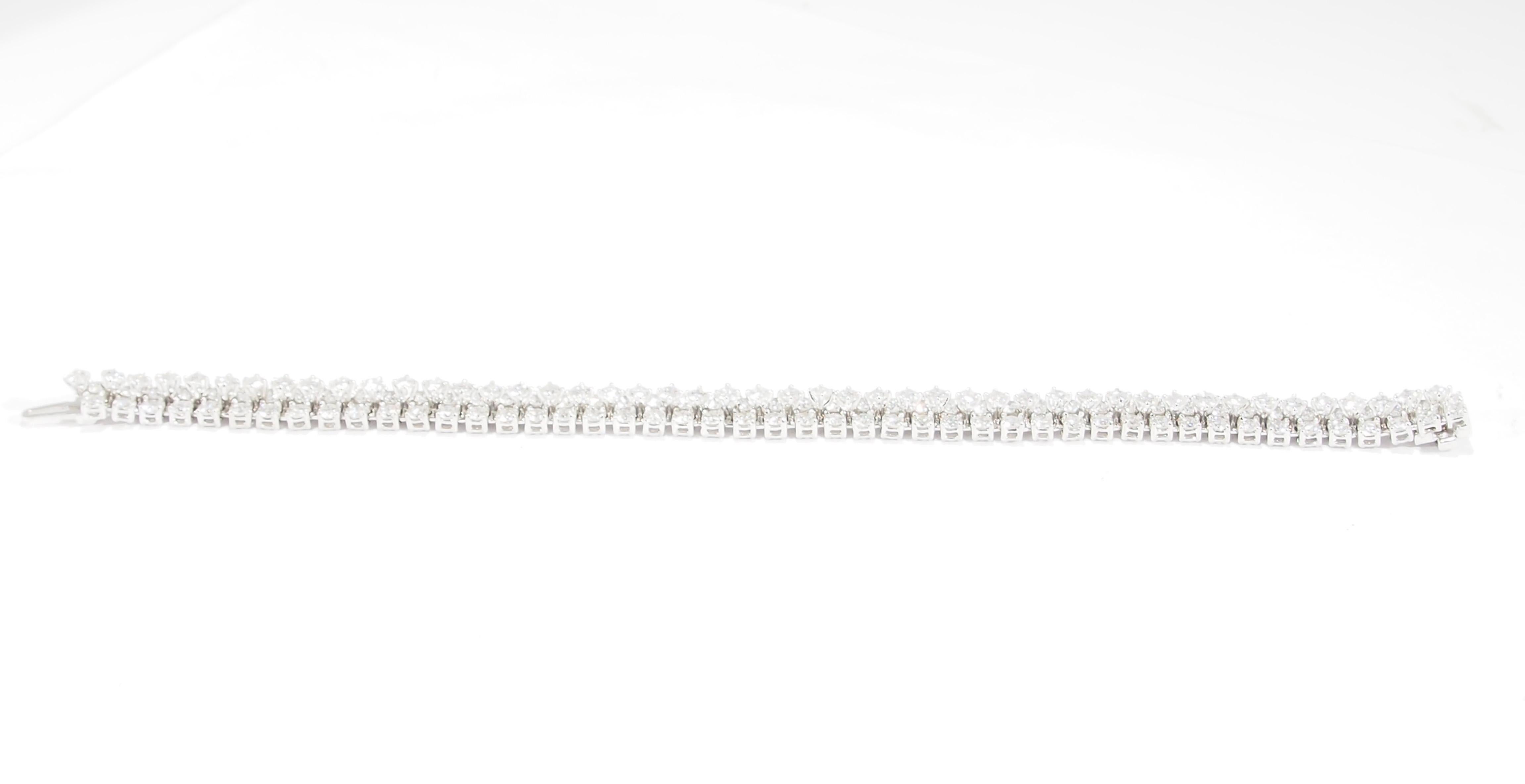 18 Karat Hammerman Brothers Diamond Tennis Bracelet White Gold 12.69 Carat 2