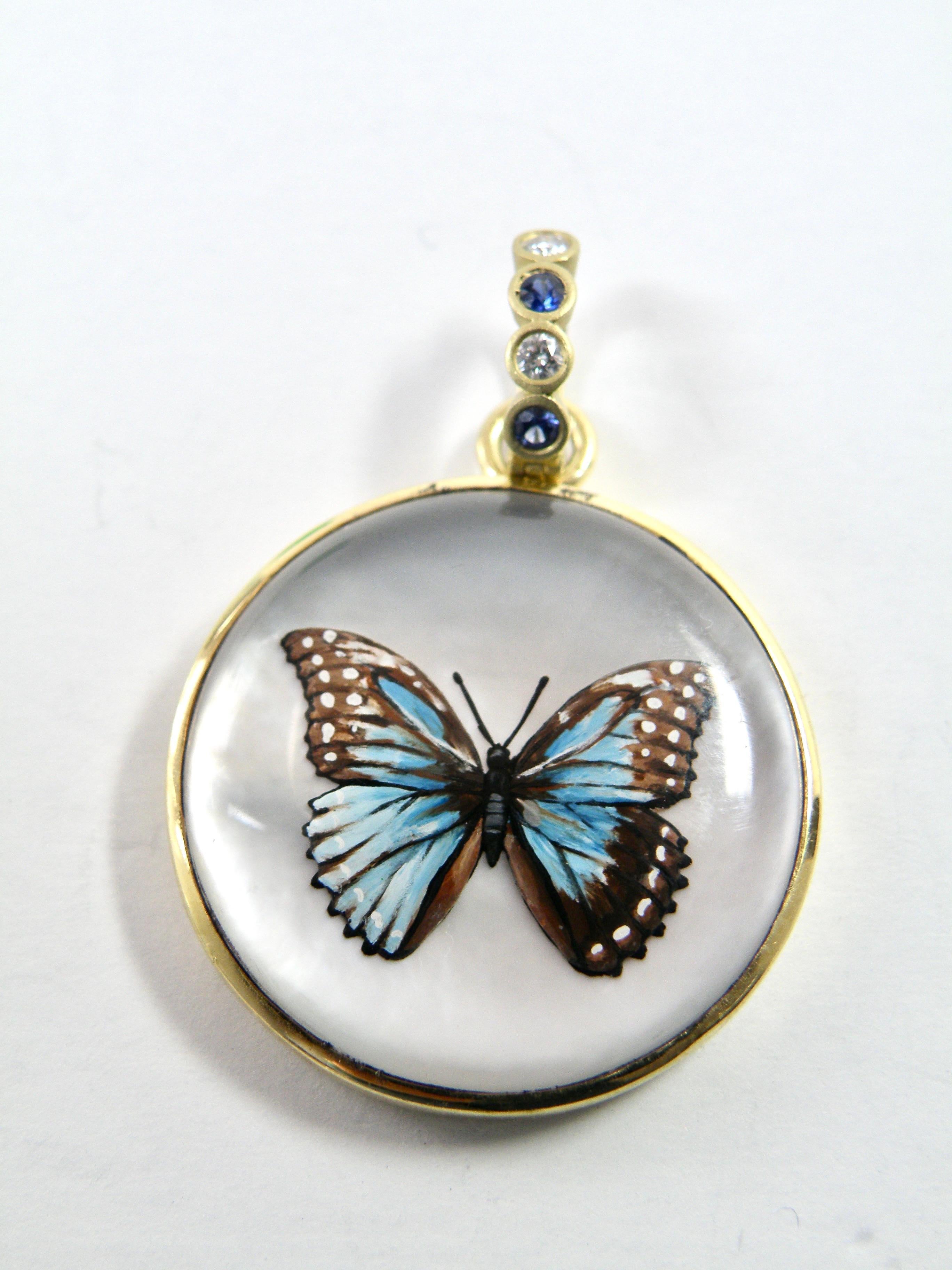 Contemporain 18k Papillon bleu printanier peint à la main  Pendentif en cristal inversé en vente