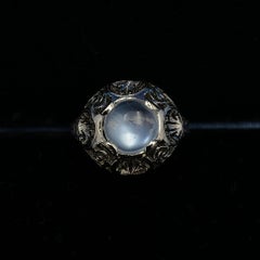 Bague en pierre de lune filigrane percée à la main 18 carats
