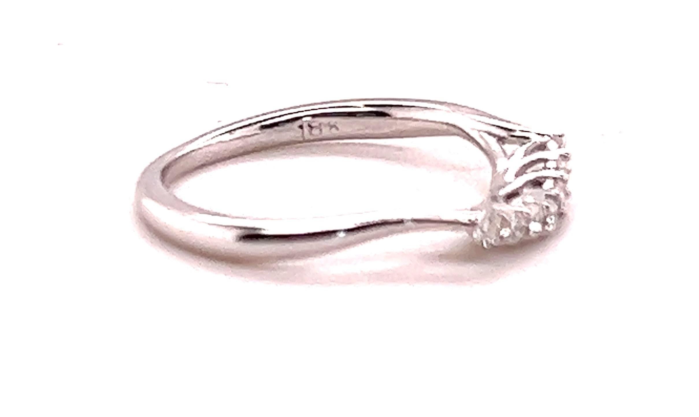 18k Hearts On Fire 7-Stein gebogenes Diamantband im Zustand „Gut“ im Angebot in Towson, MD