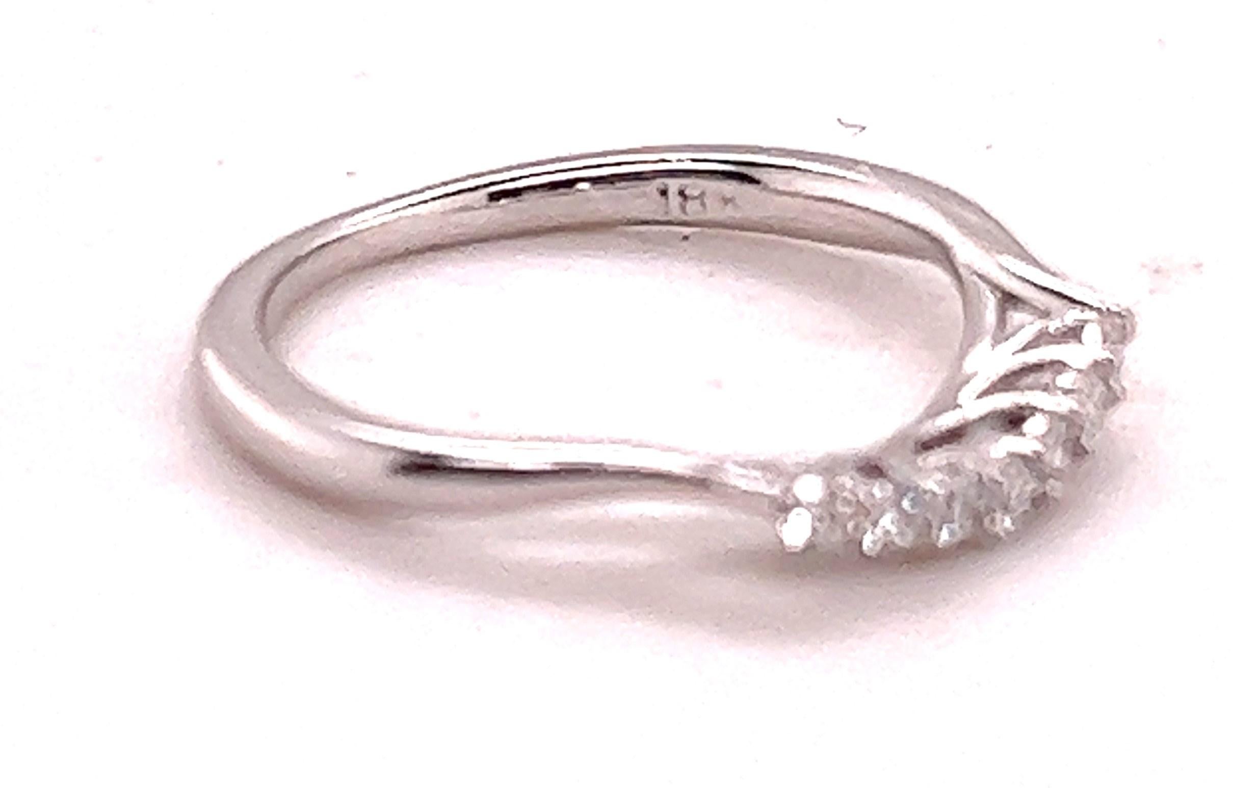 18k Hearts On Fire 7-Stone Curved Diamond Band For Sale 2