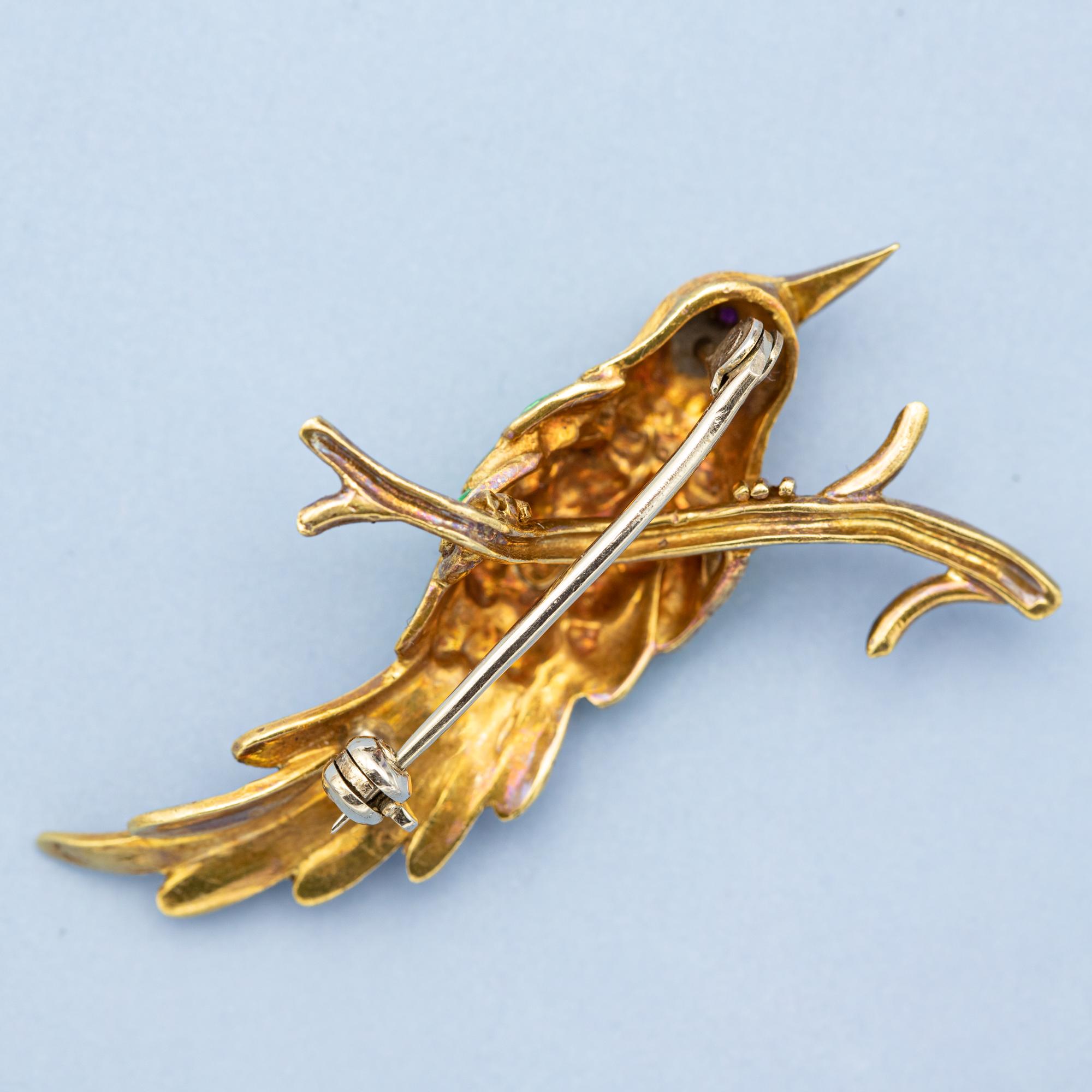 18k Heavy bird Brooch - solid 18 K yellow gold animal brooch  For Sale 2