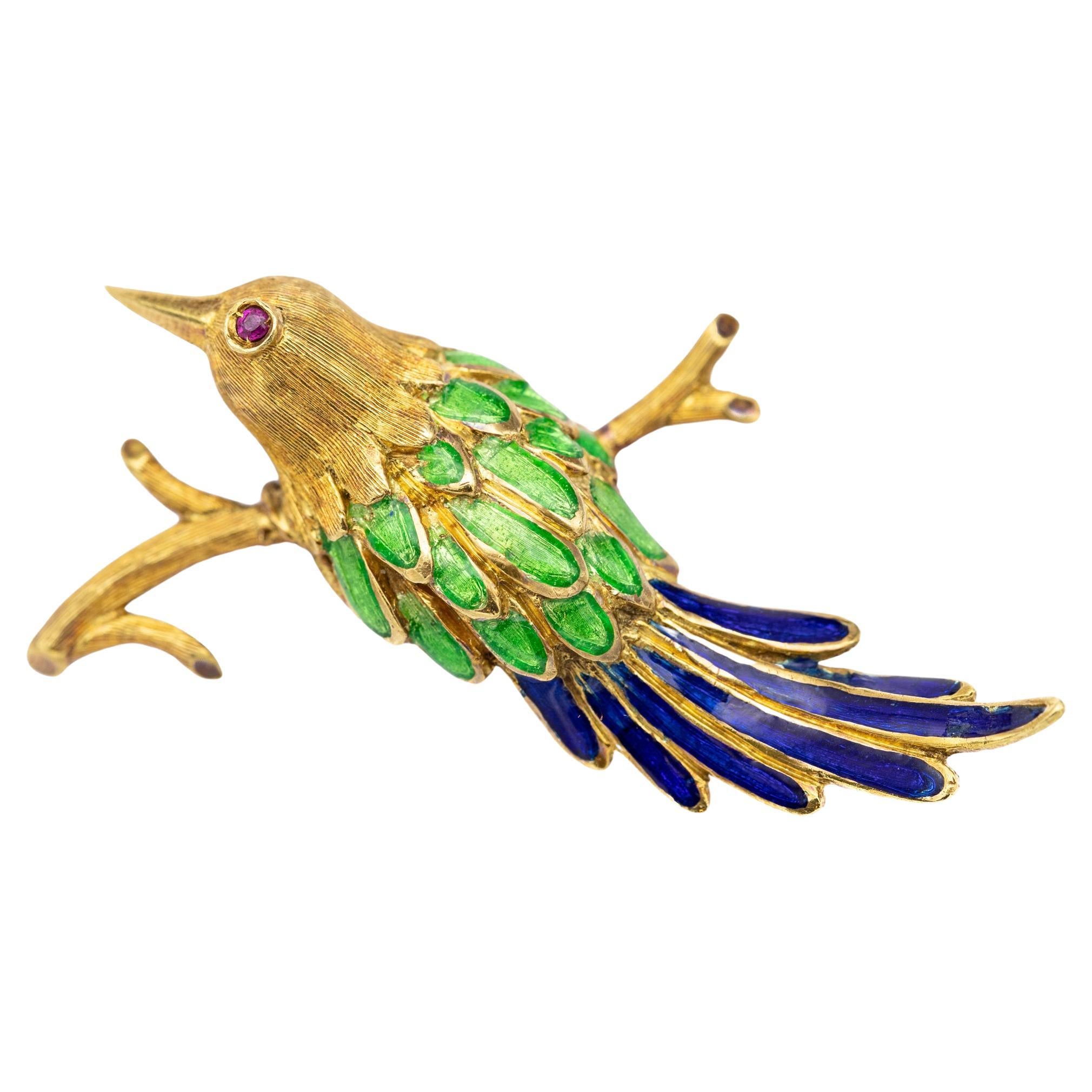 18k Heavy bird Brooch - solid 18 K yellow gold animal brooch  For Sale