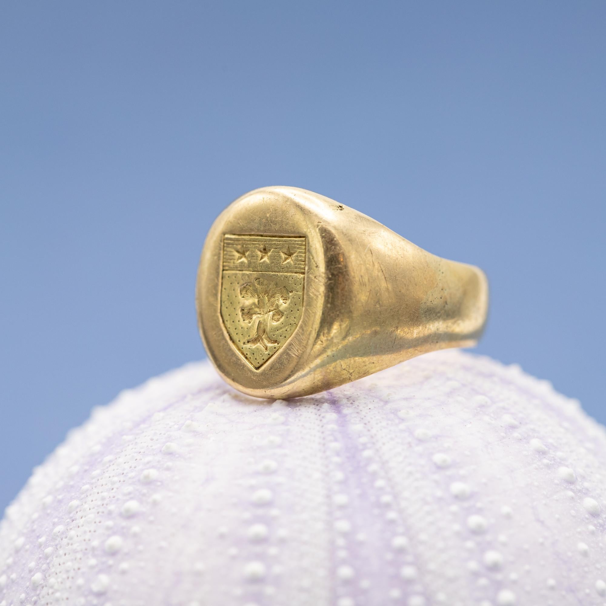 Napoleon III 18K heavy signet ring - Intaglio ring - Patina solid gold gentleman ring