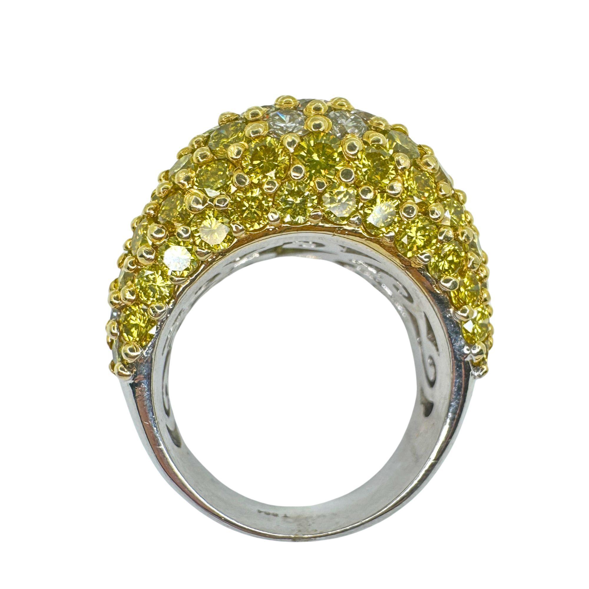 18k Heavy White and Yellow Diamond Ring For Sale 2