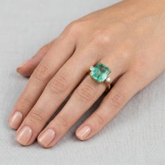 18K Heavy Yellow Gold Ring with 9.66 carat GRS Certified Emerald and Diamonds