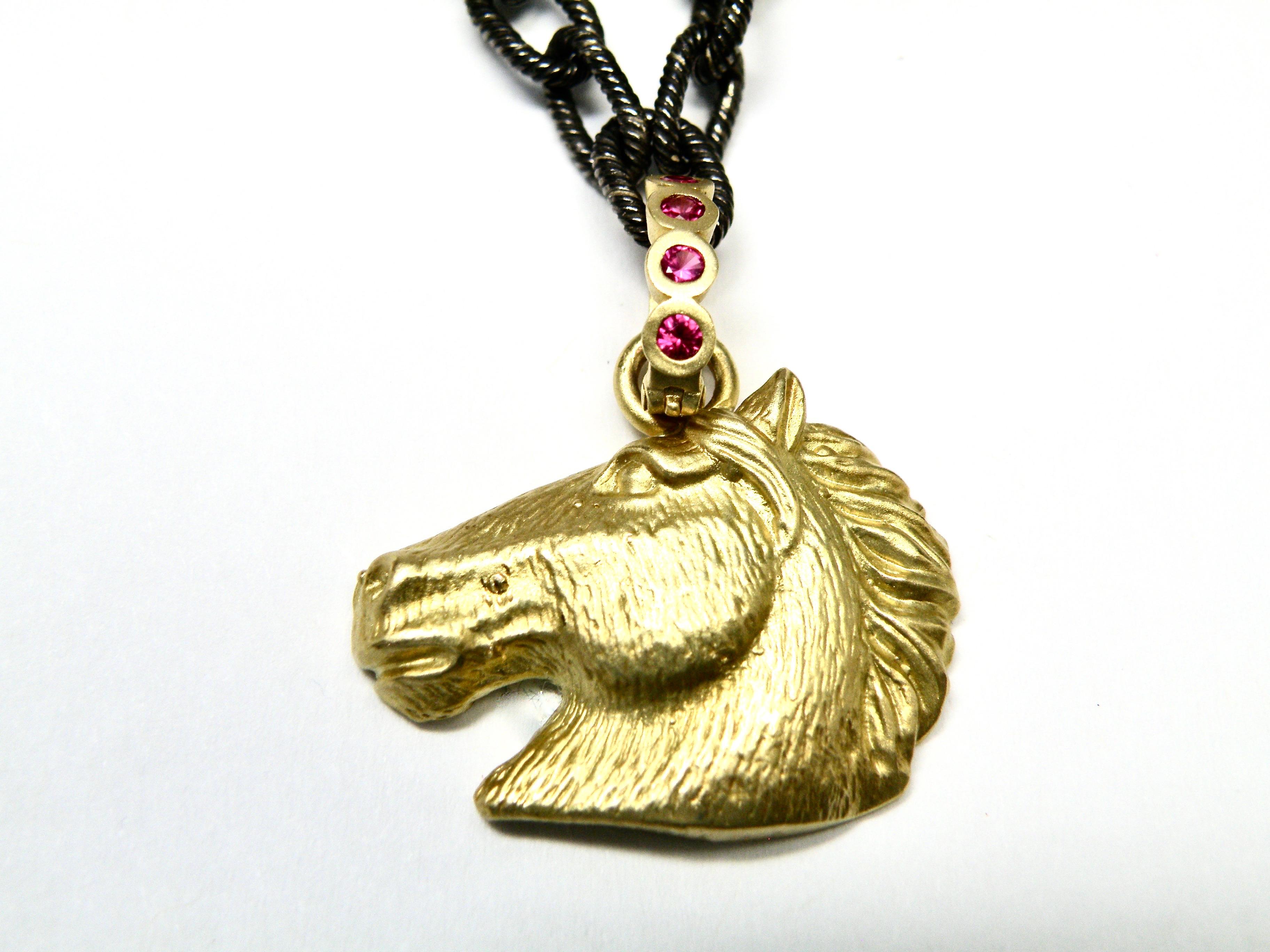 18K Horse Pendant with Sapphire Bail In New Condition In Cohasset, MA