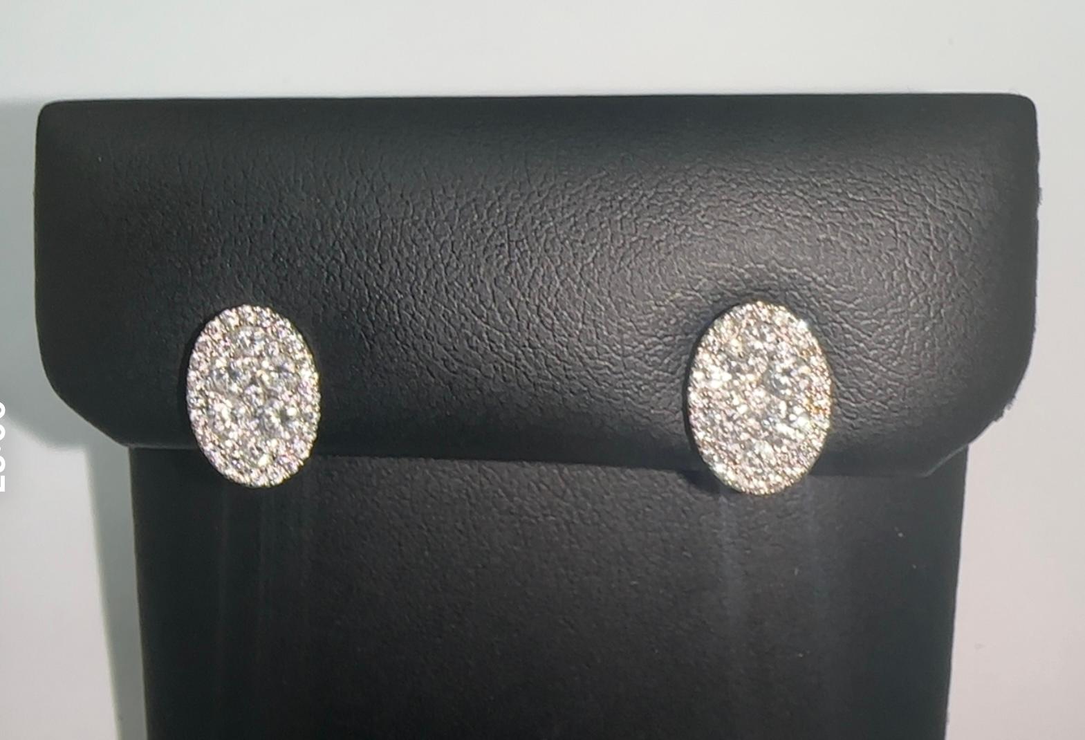 Women's or Men's 18K Illusion Oval studs' earrings with Diamond For Sale
