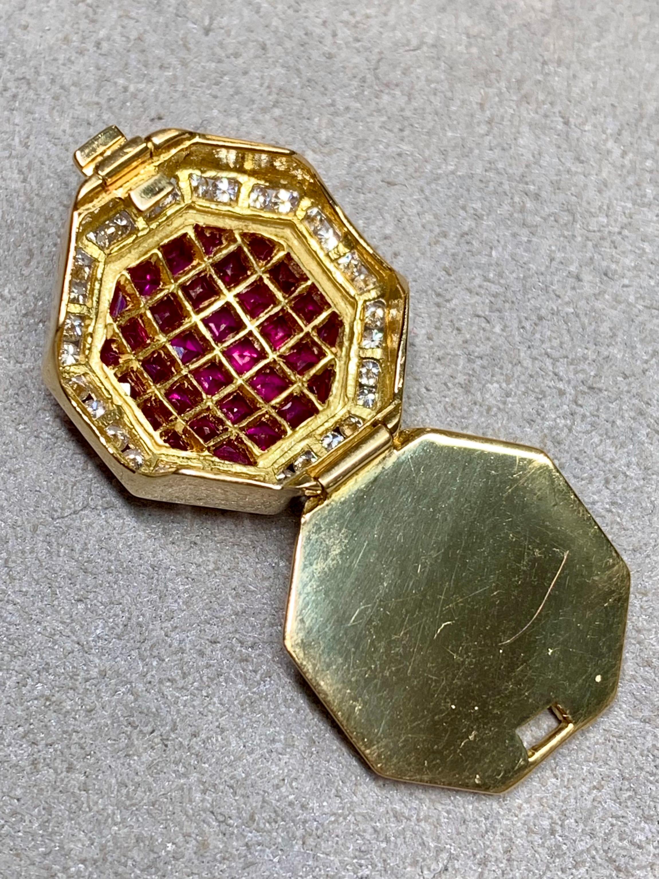 18K Invisibly Set Vivid Ruby Diamond Octagonal Slide Pendant Enhancer 5.21ctw Unisexe en vente