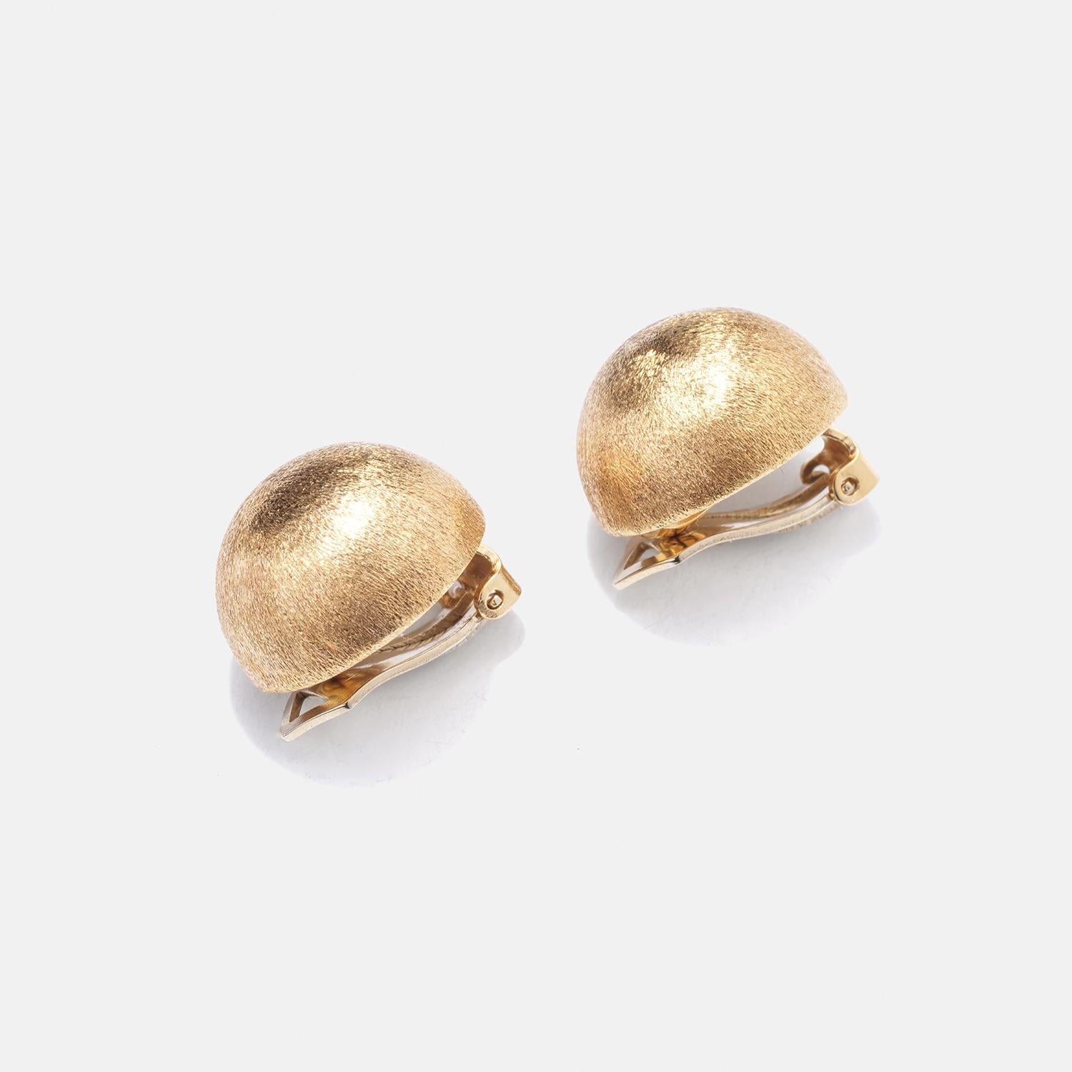 18k Italian Gold clip-on Earrings by Unoarre In Good Condition For Sale In Stockholm, SE