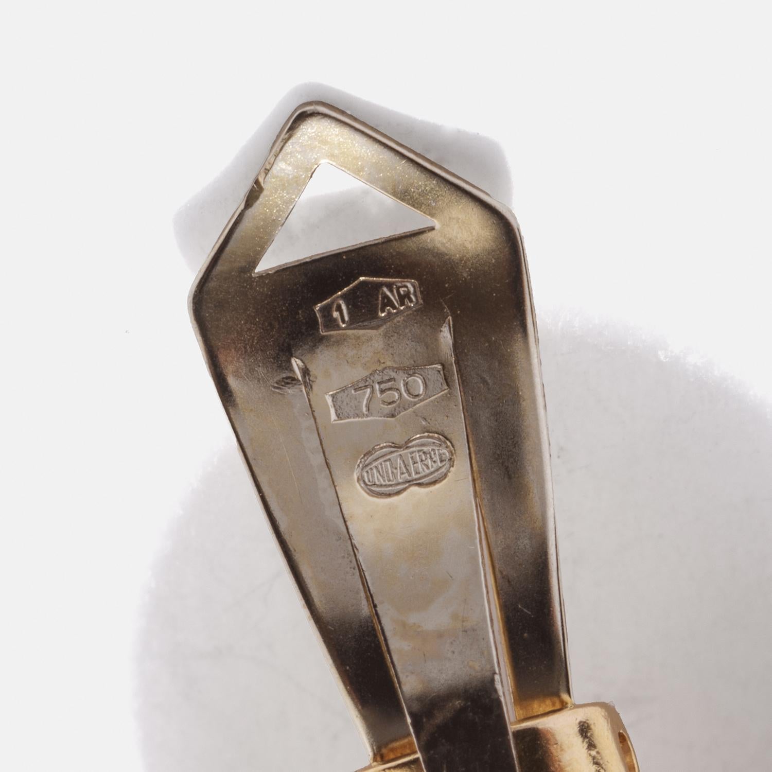 18k Italian Gold clip-on Earrings by Unoarre For Sale 4