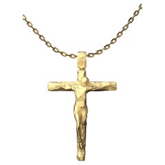 Collier pendentif crucifix en or italien 18k pour homme, réalisé uniquement sur commande.
