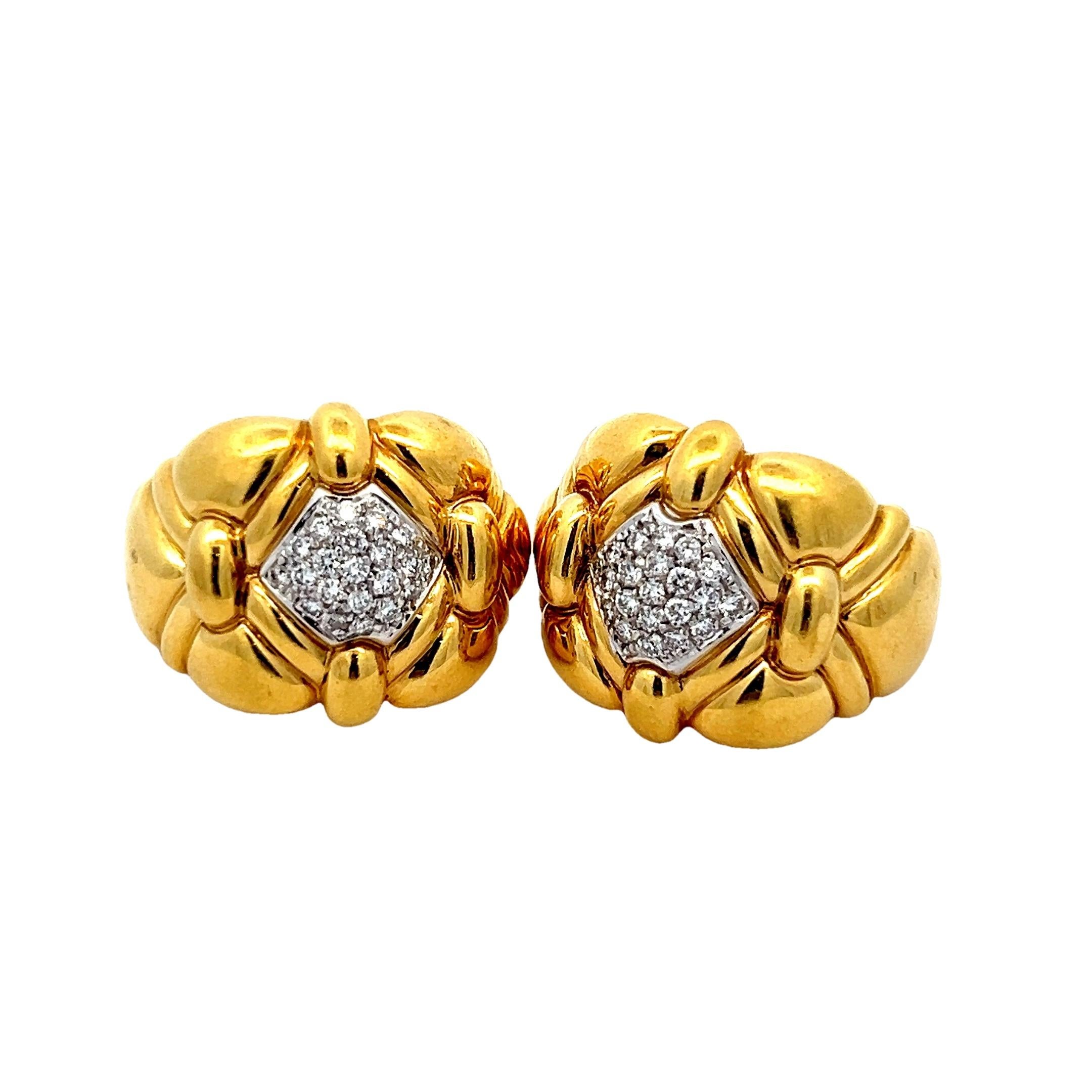 Taglio rotondo Orecchini a soffietto in oro italiano 18 carati con pavé di diamanti, Atelier D'Angelo, anni '90 in vendita