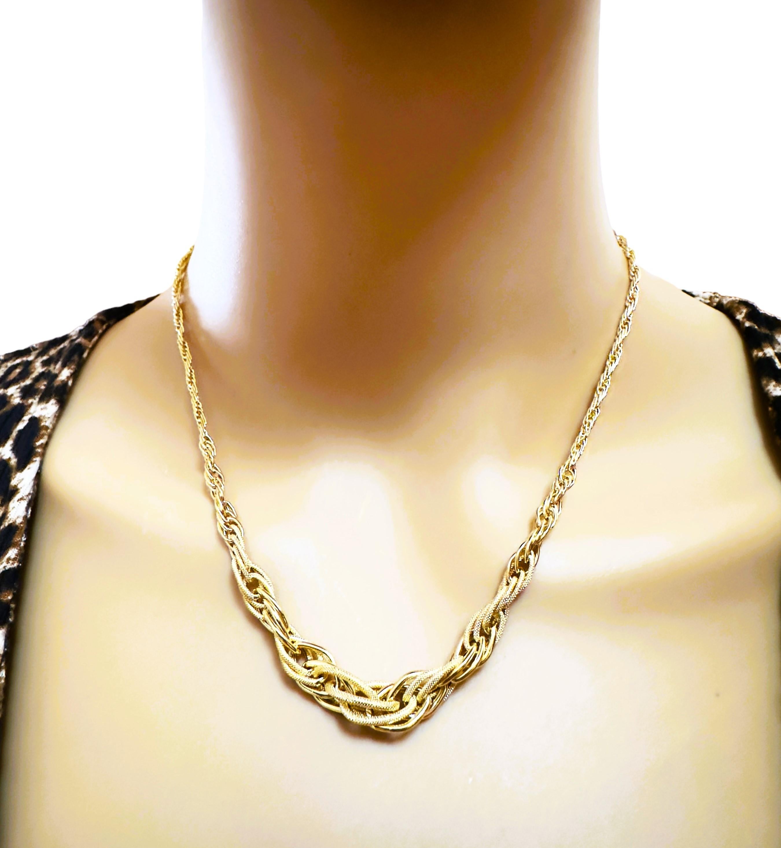 18 Karat italienisches Gelbgold abgestufte gewebte Halskette 17,25 Zoll lang im Zustand „Hervorragend“ in Eagan, MN