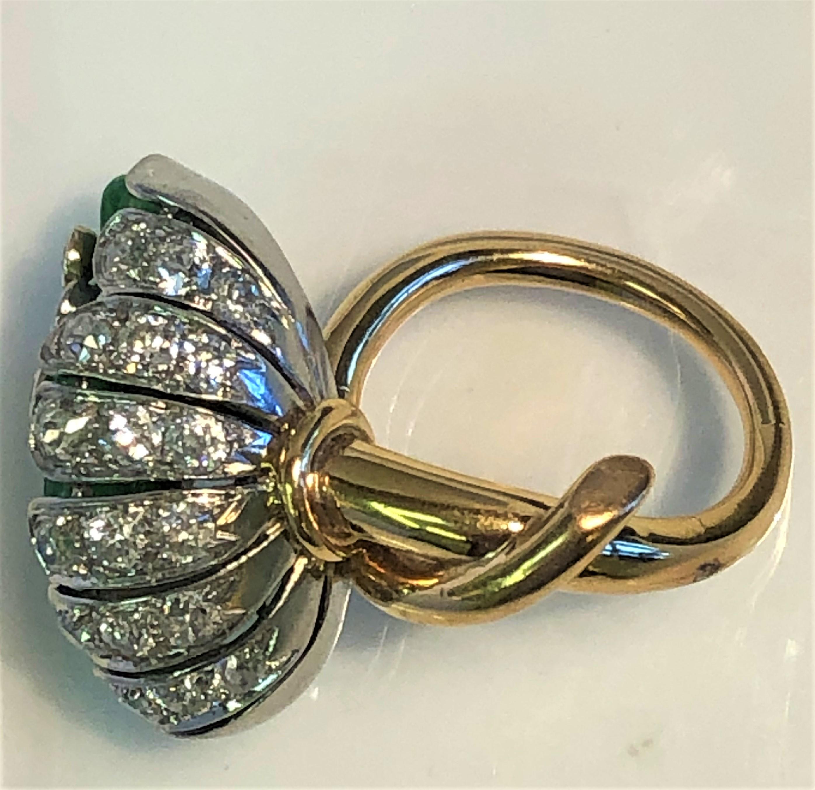18 Karat Jade Diamond Statement Ring In Good Condition For Sale In Cincinnati, OH