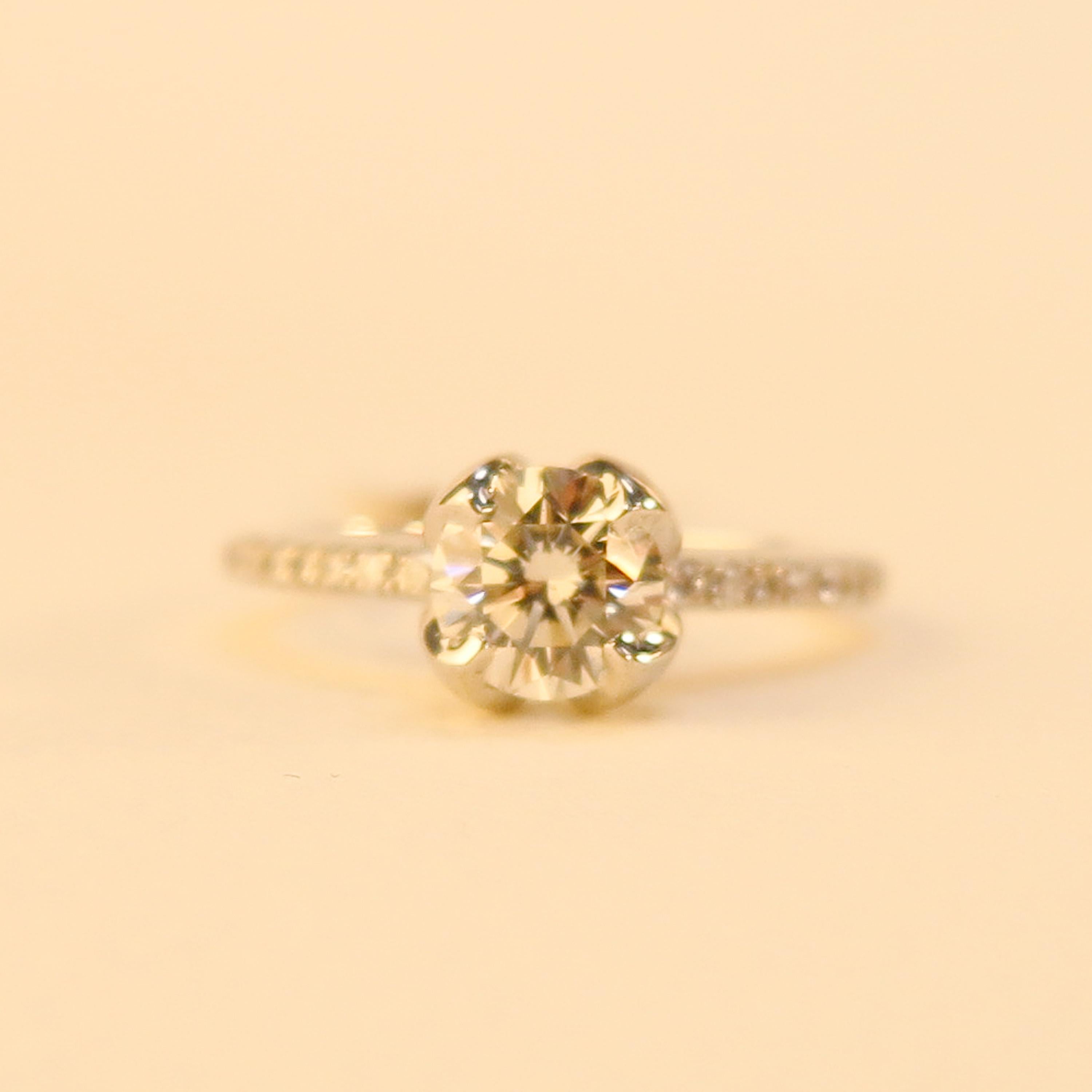 18 Karat White Gold 1 Karat Diamond Engagement Ring For Sale 1
