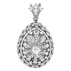 18 Karat White Gold Diamond Pendant Necklace, Chavana Collection