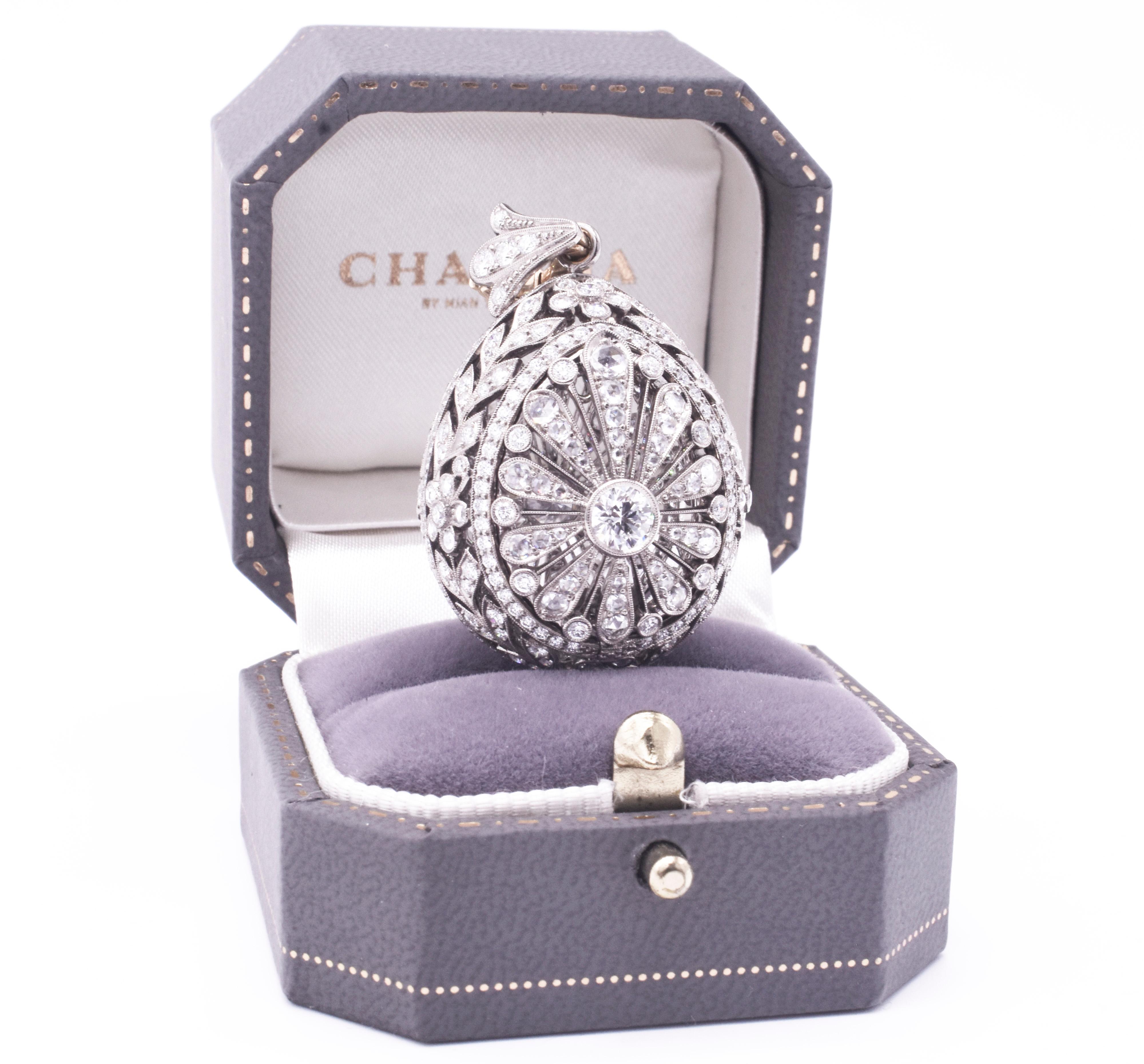 Women's or Men's 18 Karat White Gold Diamond Pendant Necklace, Chavana Collection For Sale