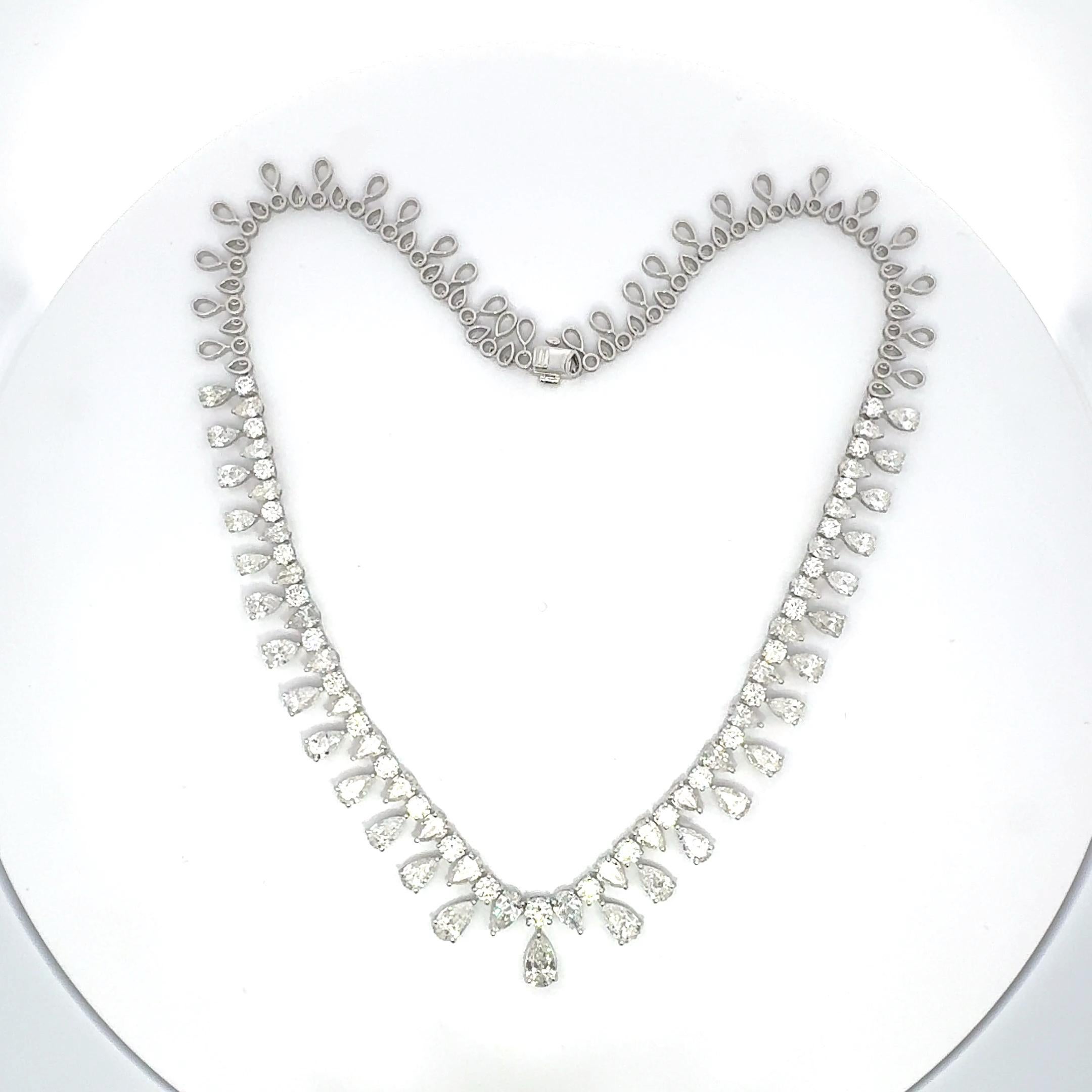 18 Karat Damen-Kronleuchter-Diamant-Halskette 24,87 Karat Diamanten (Tropfenschliff) im Angebot