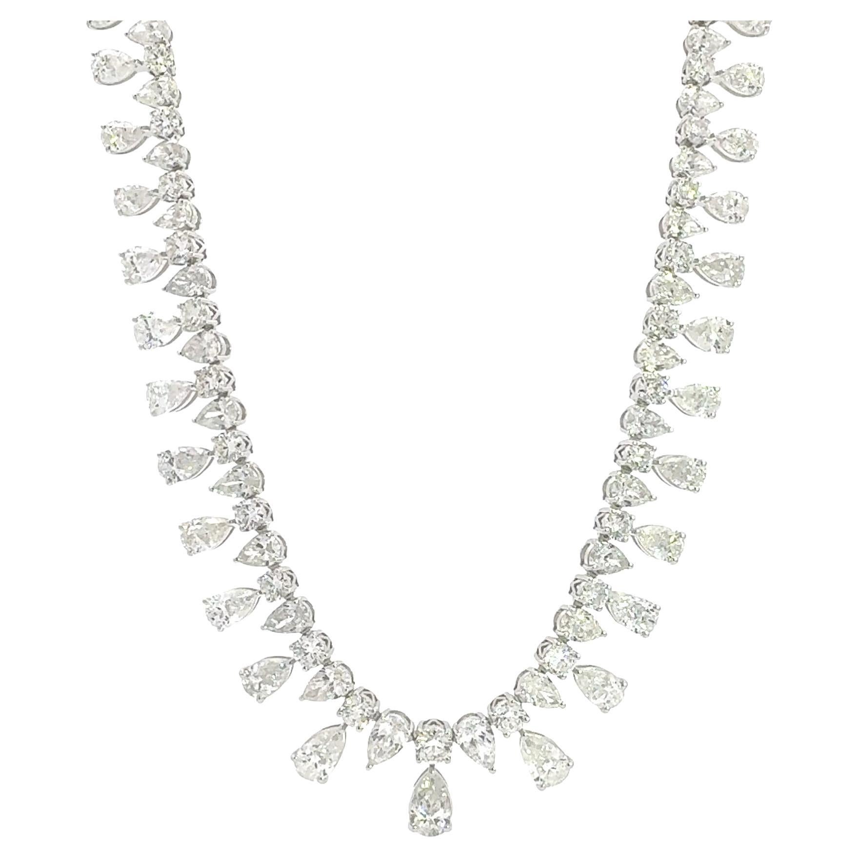 18 Karat Damen-Kronleuchter-Diamant-Halskette 24,87 Karat Diamanten im Angebot