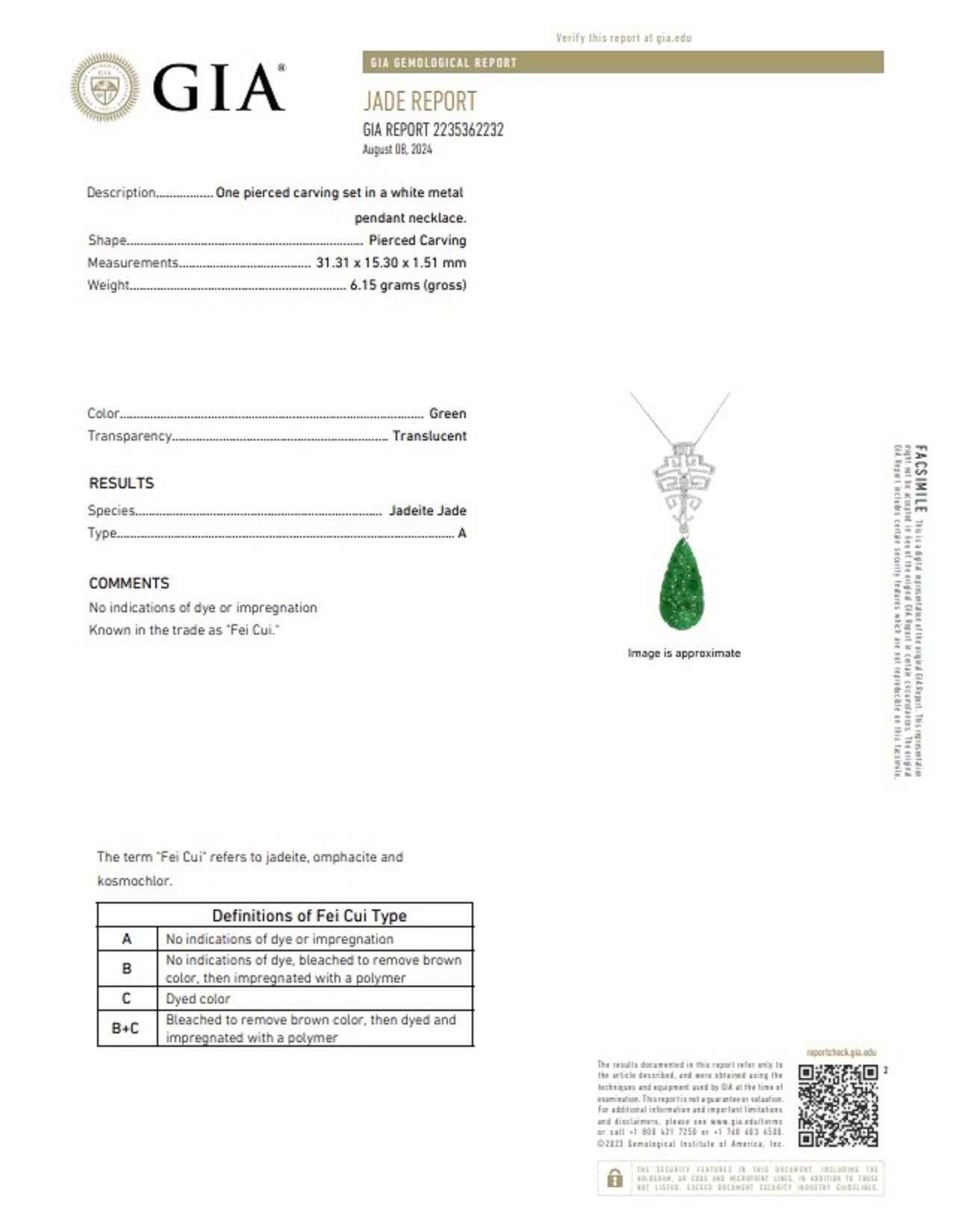 Donna Ciondolo di giadeite da donna in 18 carati con diamanti in vendita