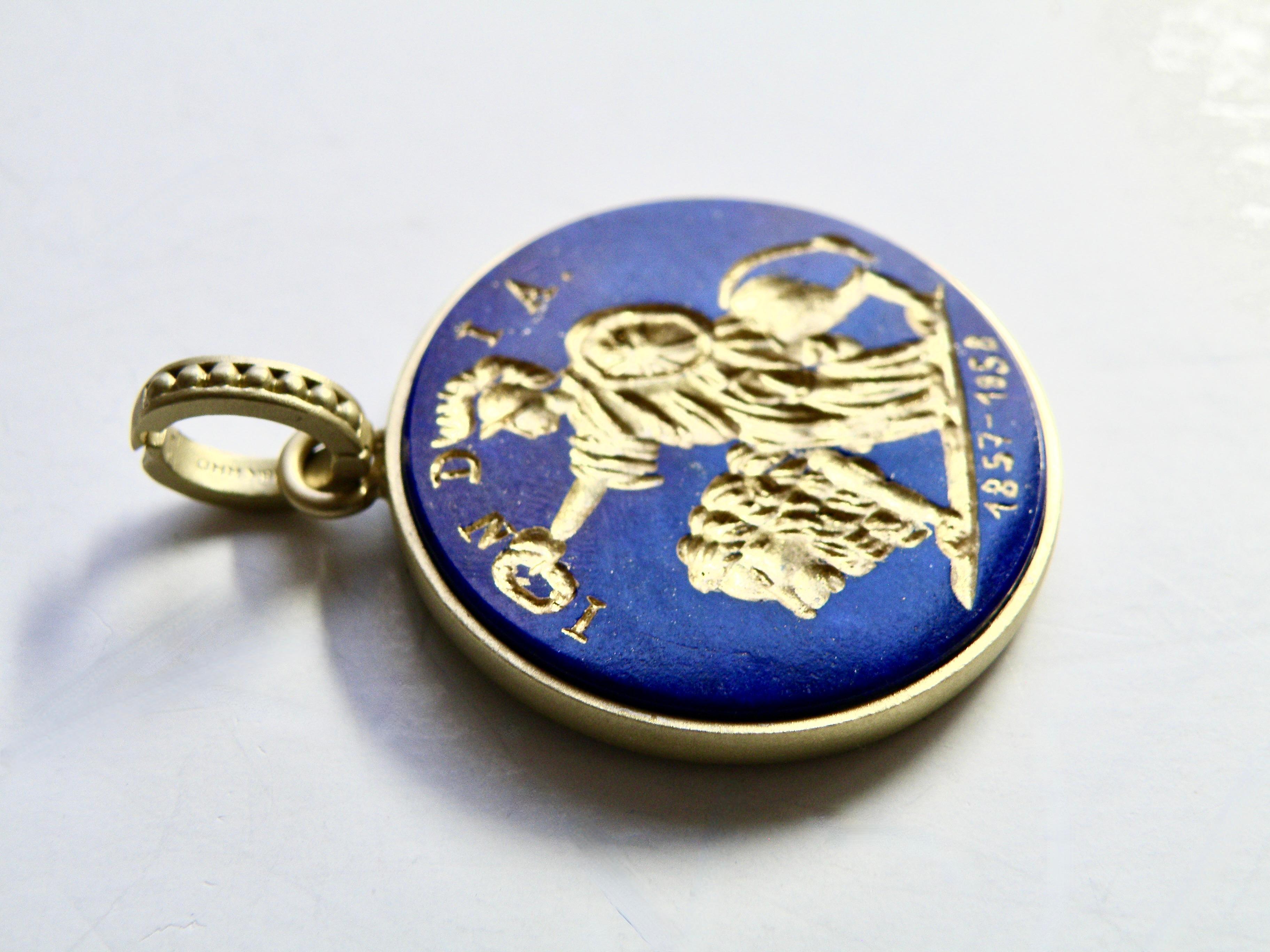18k lapis enhancer, roman soldier with Lion Intaglio In New Condition For Sale In Cohasset, MA