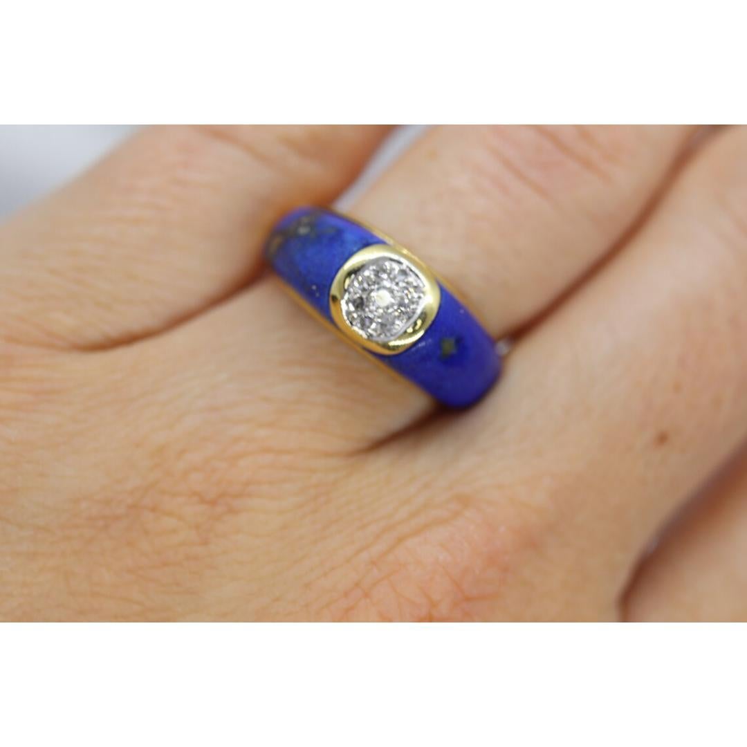 Ring aus 18 Karat Lapislazuli und Diamanten. Lapis und Zentrum DAISY Diamond Band. im Zustand „Gut“ im Angebot in Port Charlotte, FL