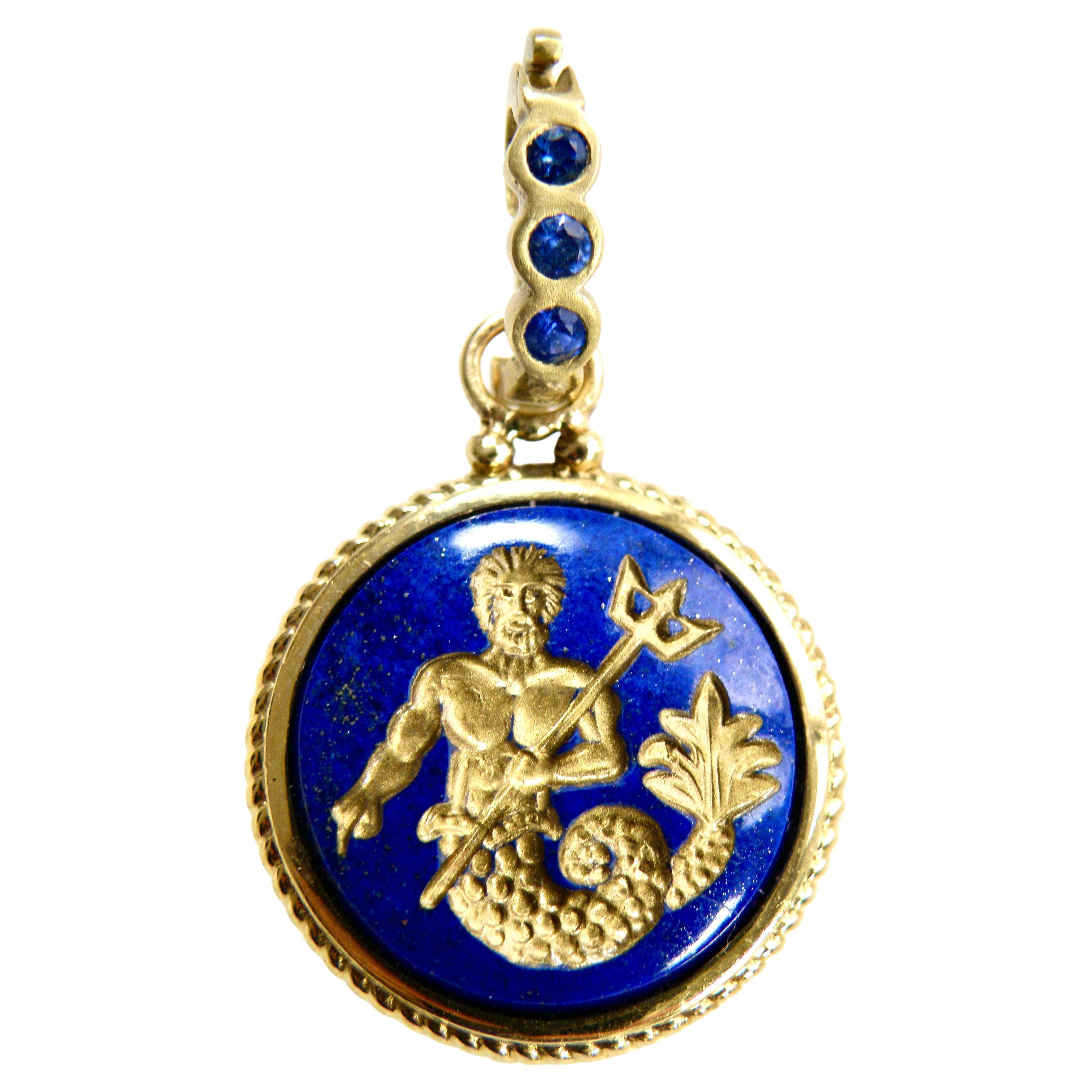 Pendentif poseidon en lapis-lazuli 18 carats avec clous en saphir