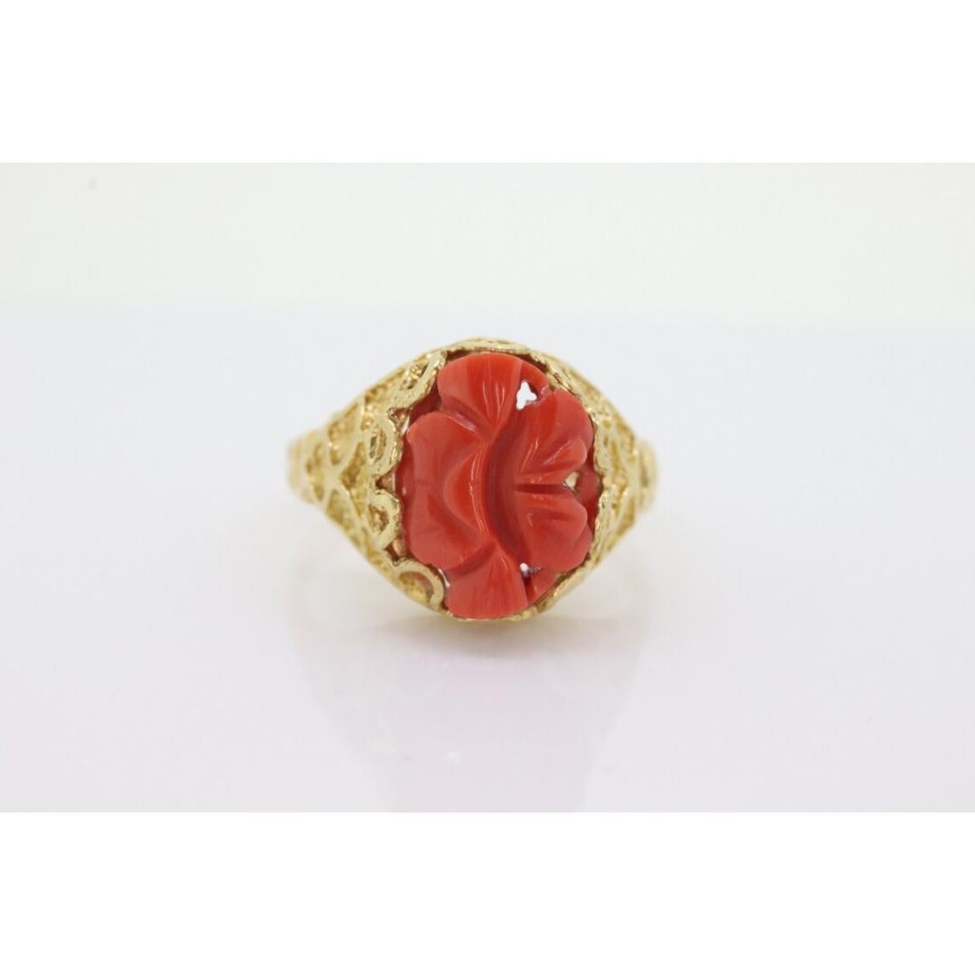 Grande bague orange sculptée en or 18 carats. Bague fantaisie en or 18 carats avec texture de fleurs en corail. en vente 4