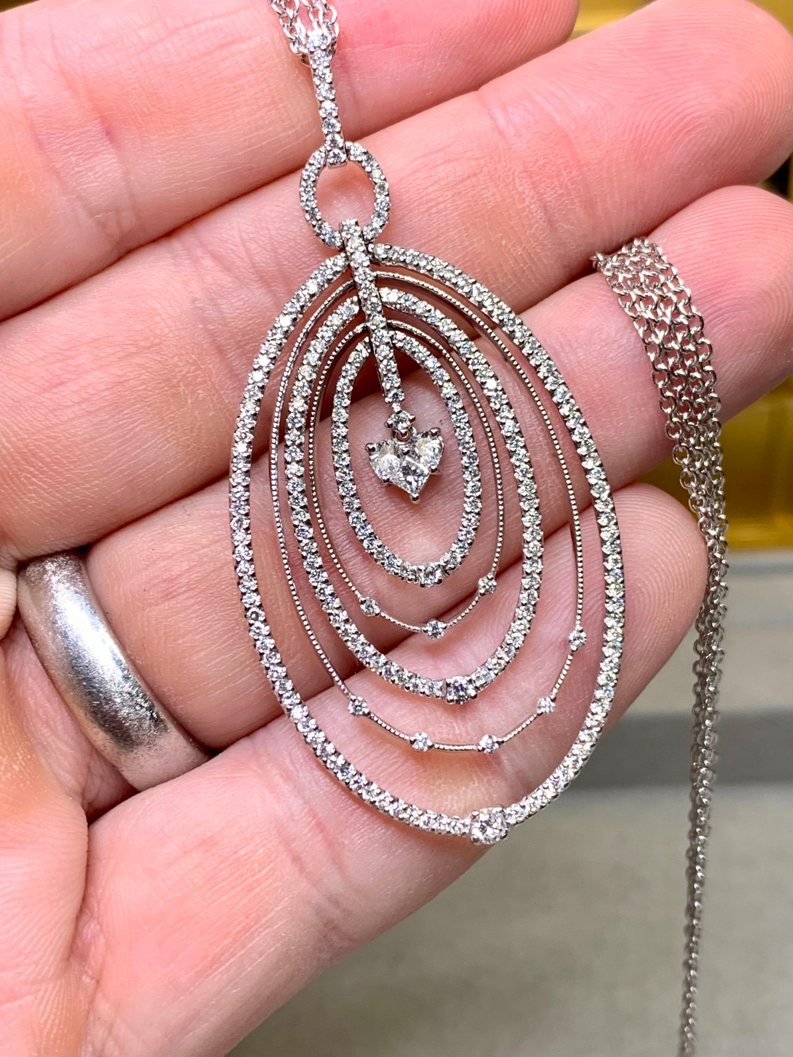 Contemporain Collier à double chaîne 18 carats, grand diamant ovale articulé et multisectionnel en vente