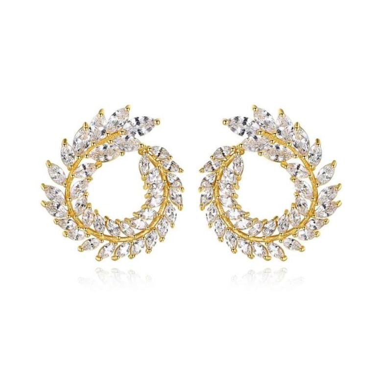 Taglio rotondo Orecchini con diamante tondo a forma di foglia in oro giallo 18 carati in vendita
