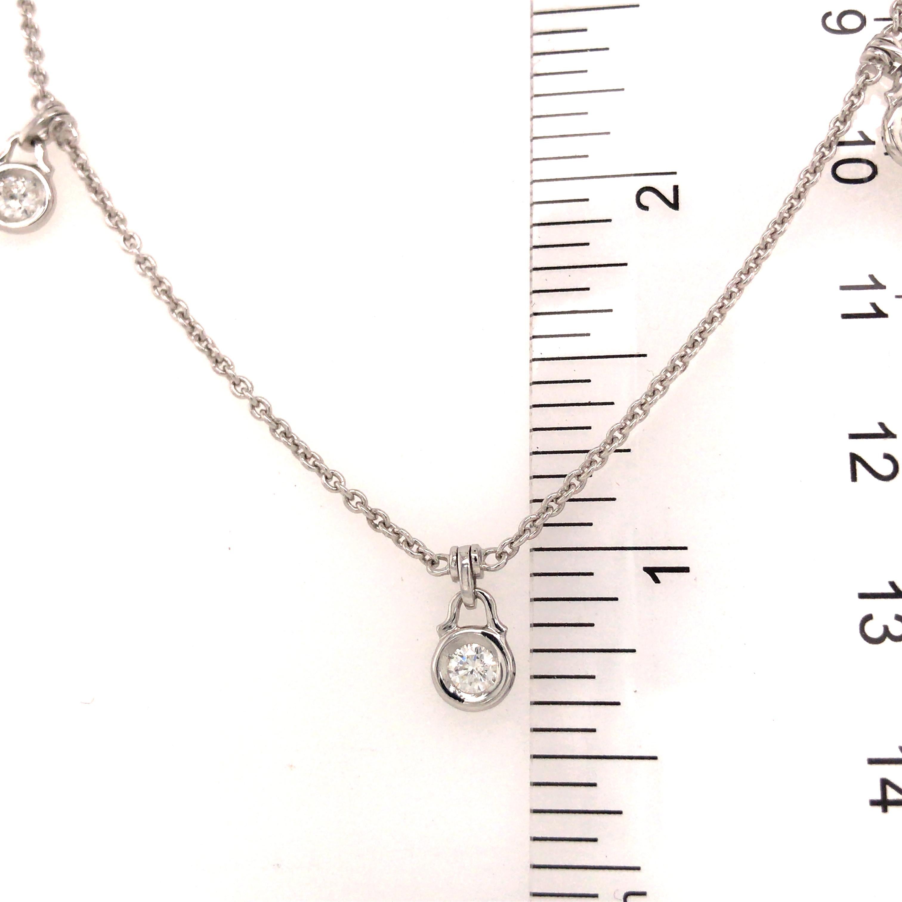 Collar largo de diamantes de 18 quilates con colgantes Oro Blanco en Bueno estado para la venta en Boca Raton, FL