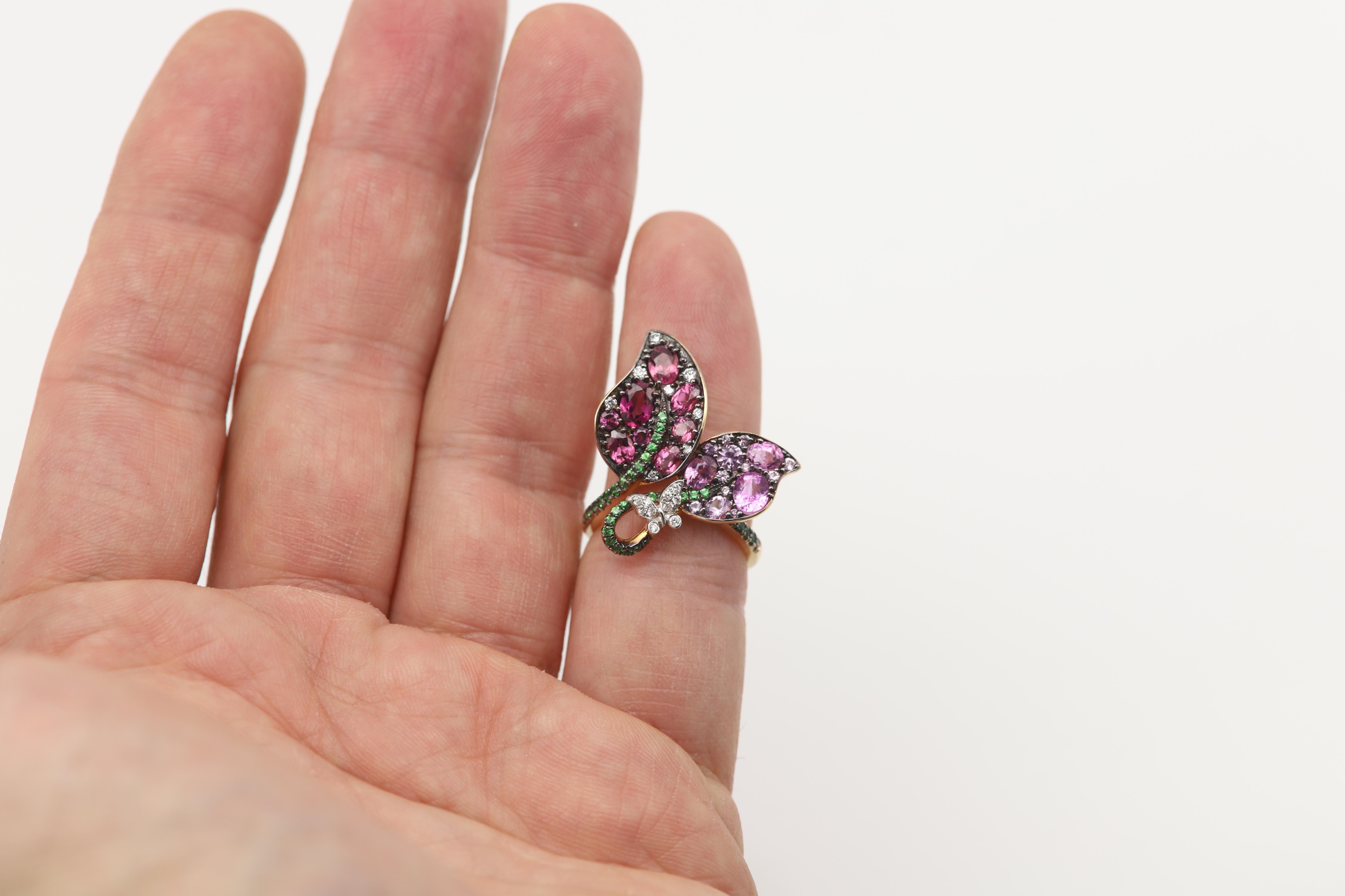 18k Lovely Flower leaf Ring saphir naturel rhodolite tsavorite diamants massif en vente 3