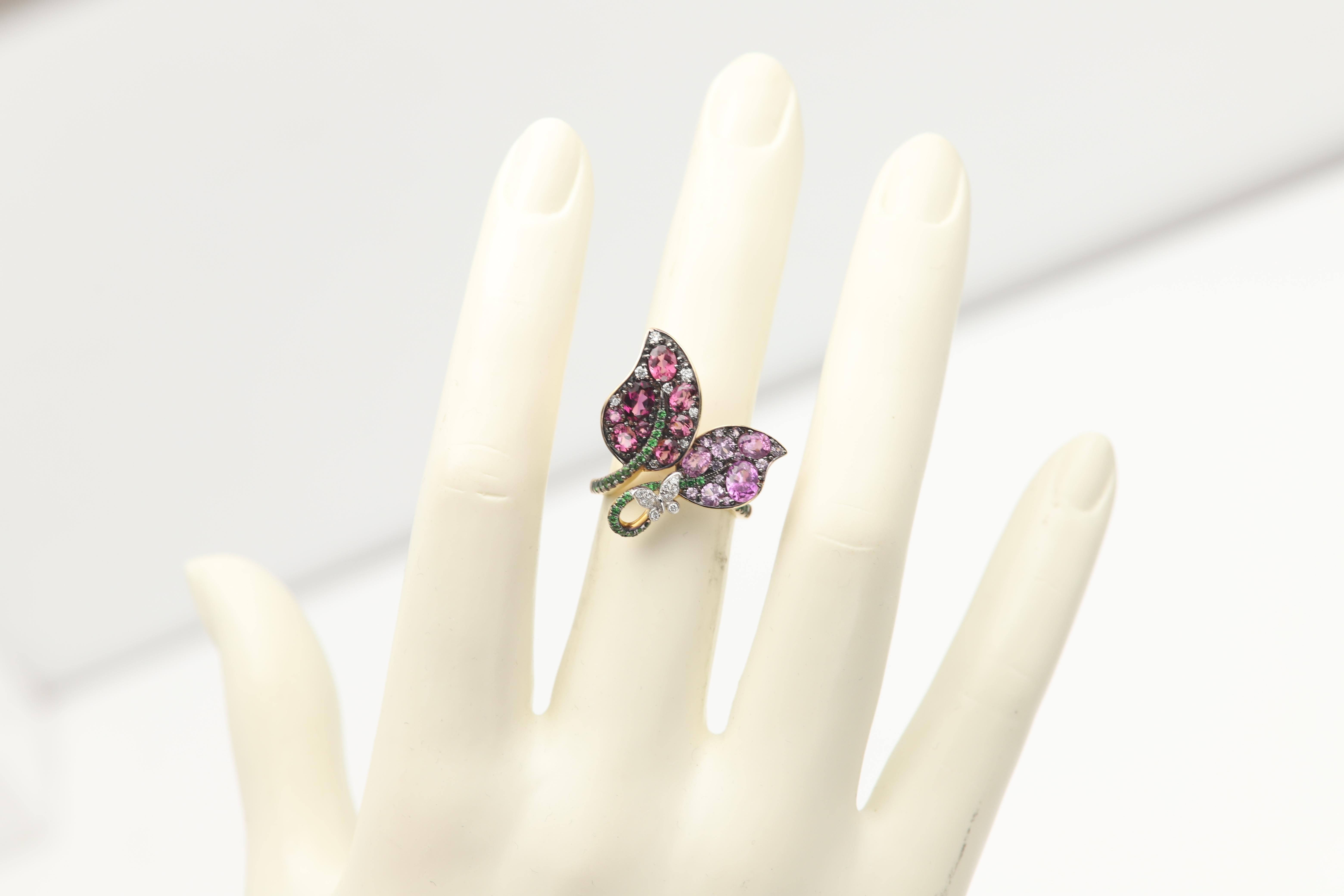 18k Lovely Flower leaf Ring saphir naturel rhodolite tsavorite diamants massif en vente 4