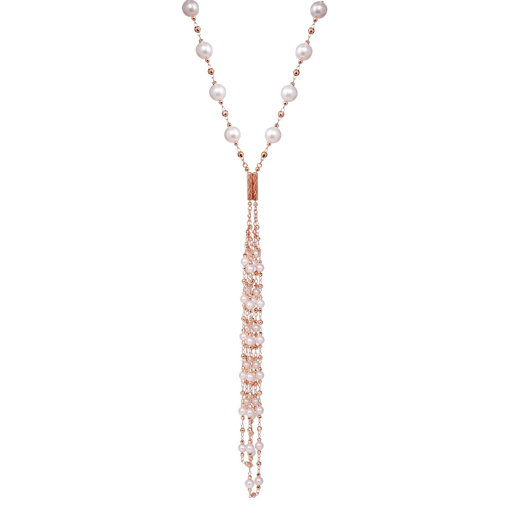  Le collier de perles japonaises Akoya en or rose magnétique 18 carats est l'incarnation de l'élégance et de la polyvalence. Cette pièce exquise allie sophistication intemporelle et fonctionnalité moderne, ce qui en fait un incontournable de toute