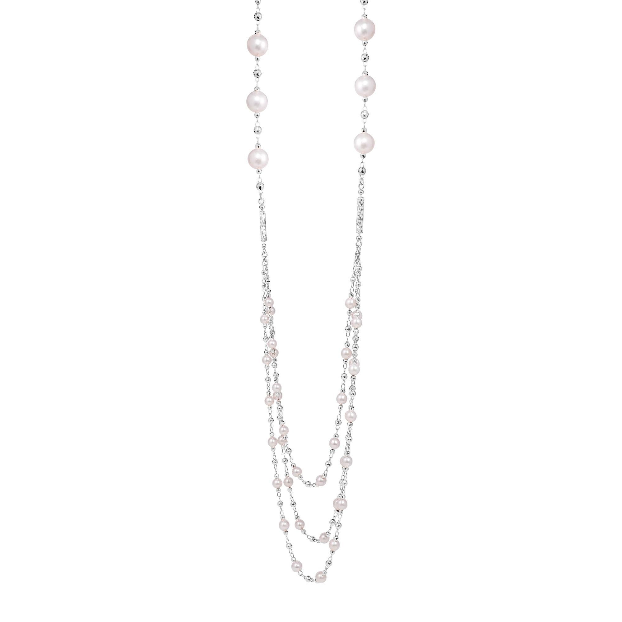 Taille ronde Collier polyvalent en or blanc 18K 'Magnetic' avec perles d'Akoya et pompons Chic en vente