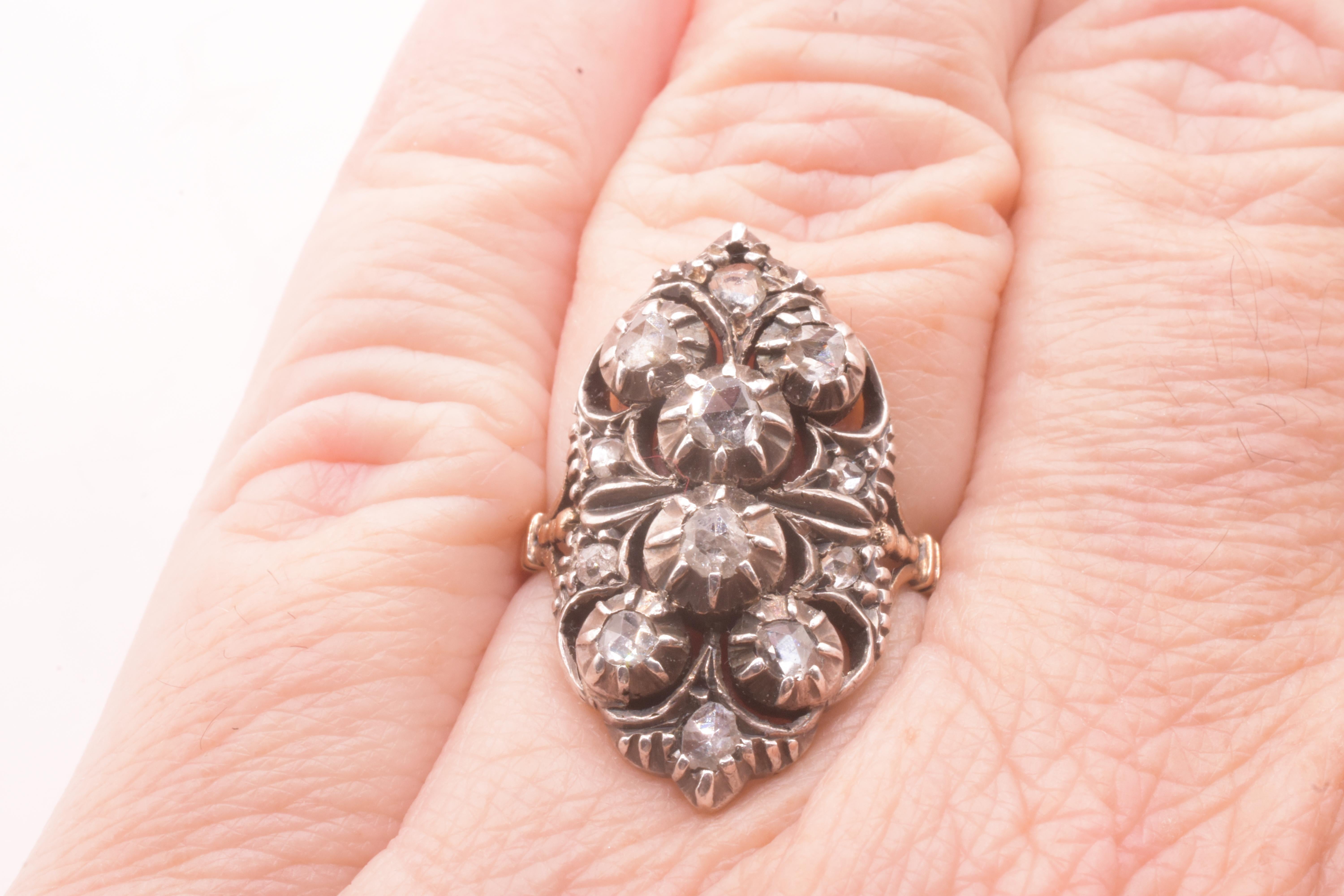 18K Marquis-förmiger frühviktorianischer Diamant-Cluster-Ring im Angebot 3