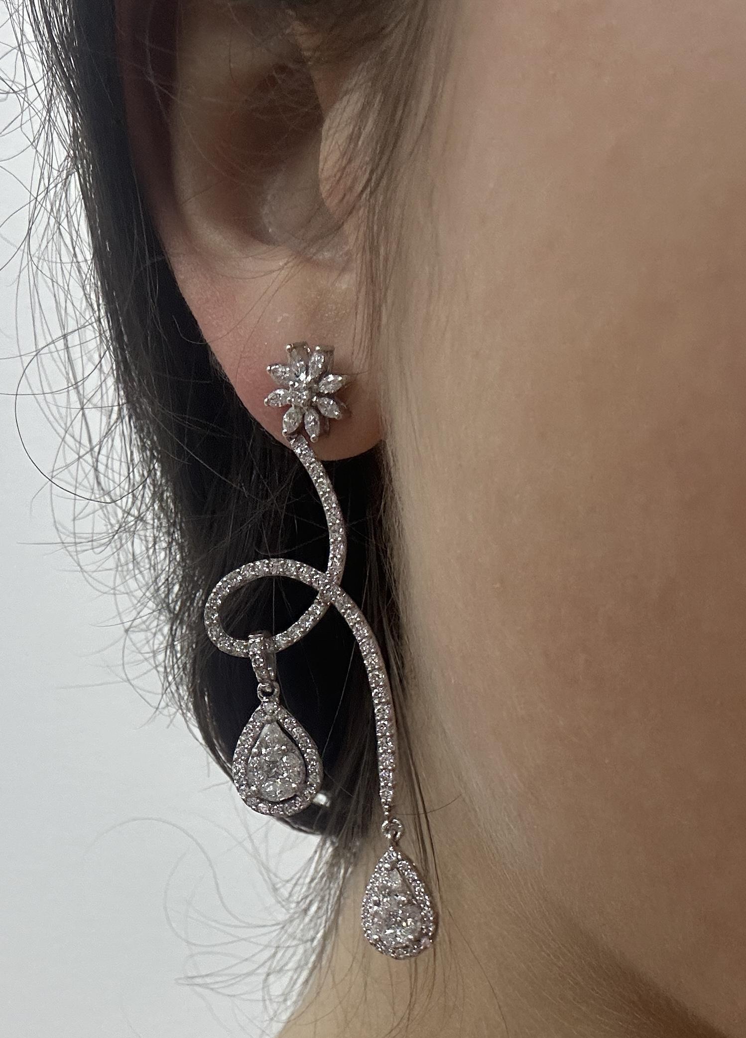 18k Marquise and Pear Cut Diamond Earrings For Sale 1