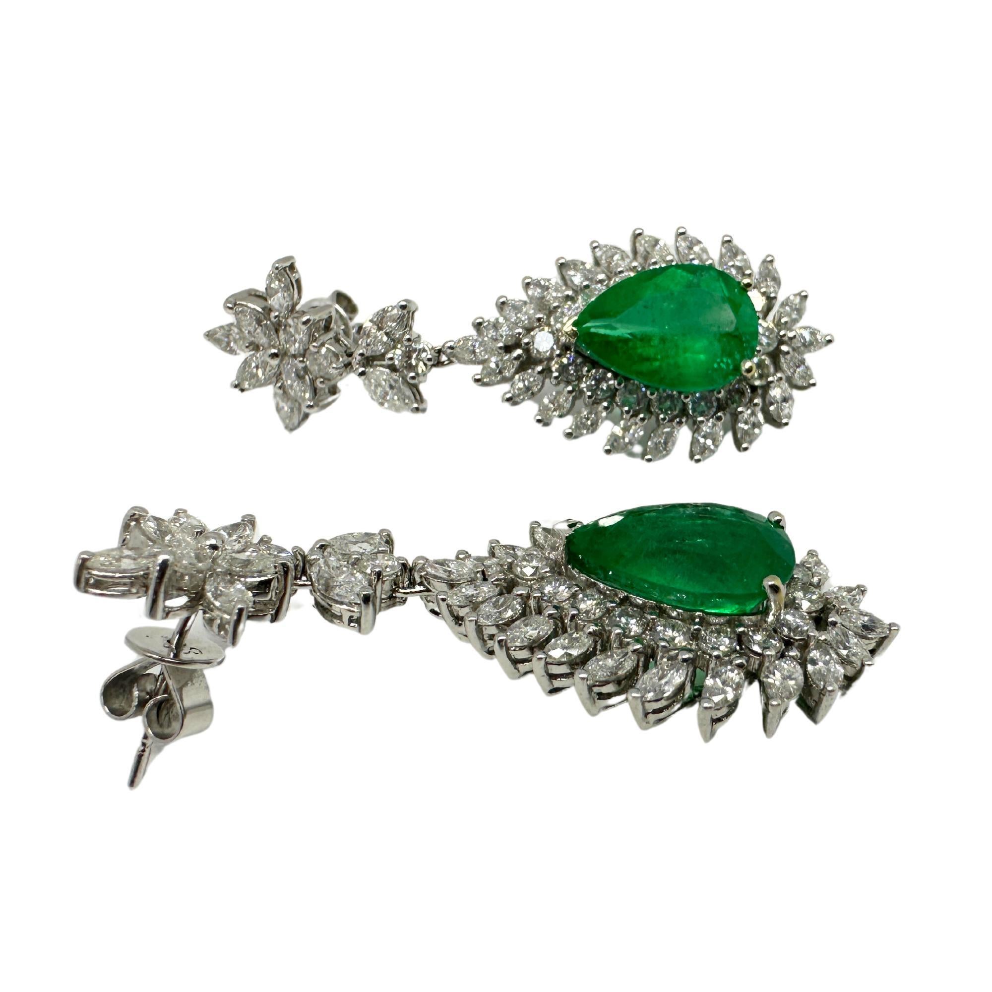 18k Marquise Cut Diamond and Pear Cut Emerald Earrings In Good Condition For Sale In New York, NY