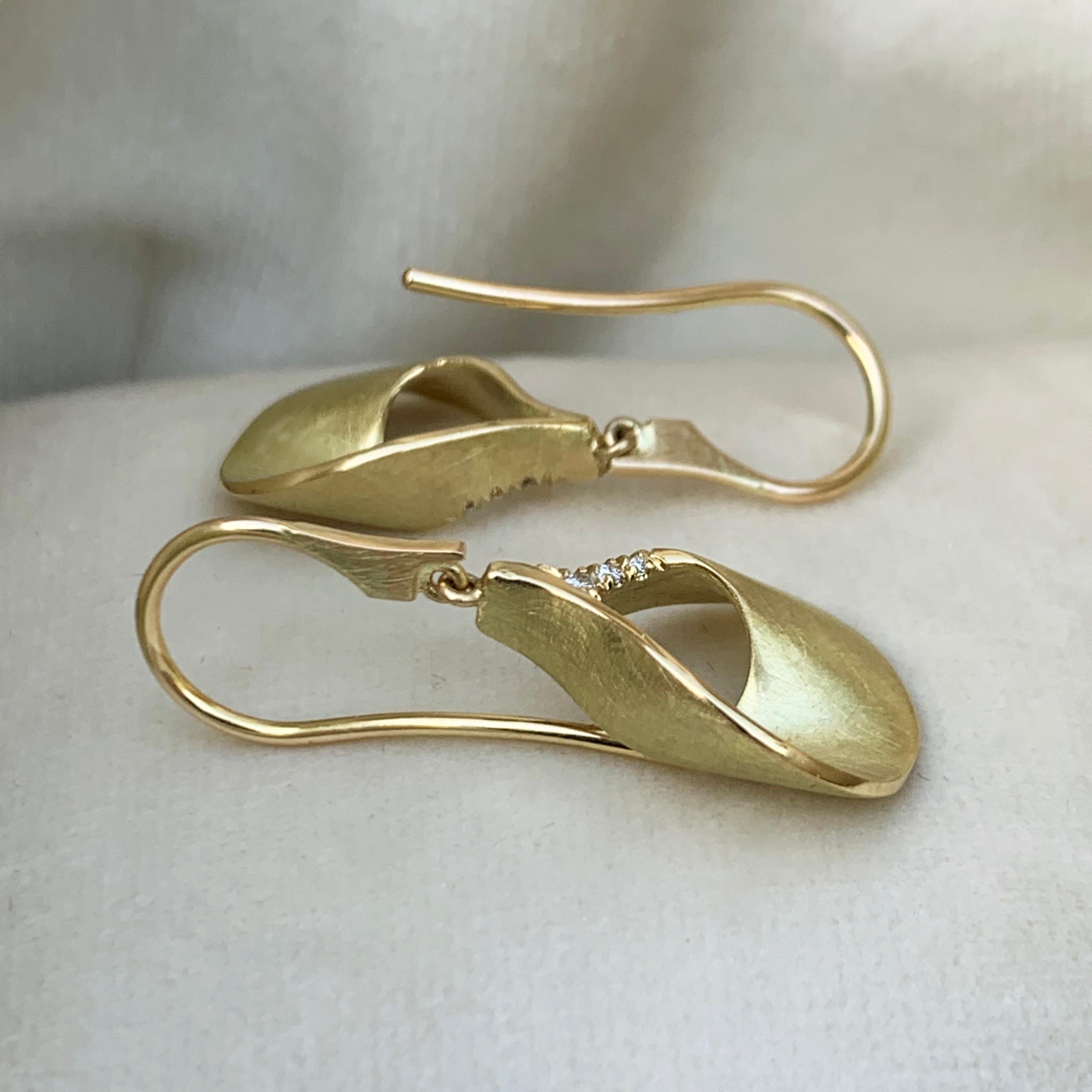 18 Karat Matte-Finished Yellow Gold Diamond Drop Earrings 1