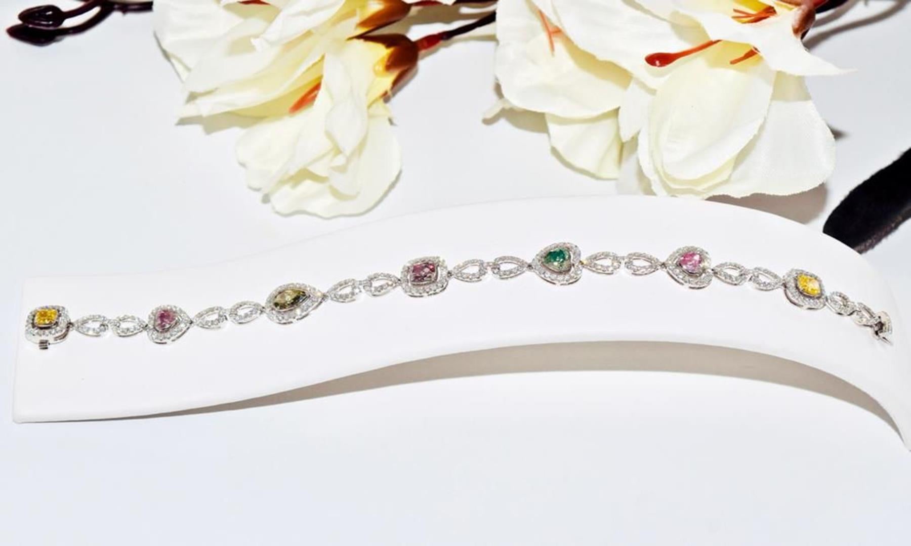 Taglio misto Bracciale con diamanti a forma mista 18K in vendita