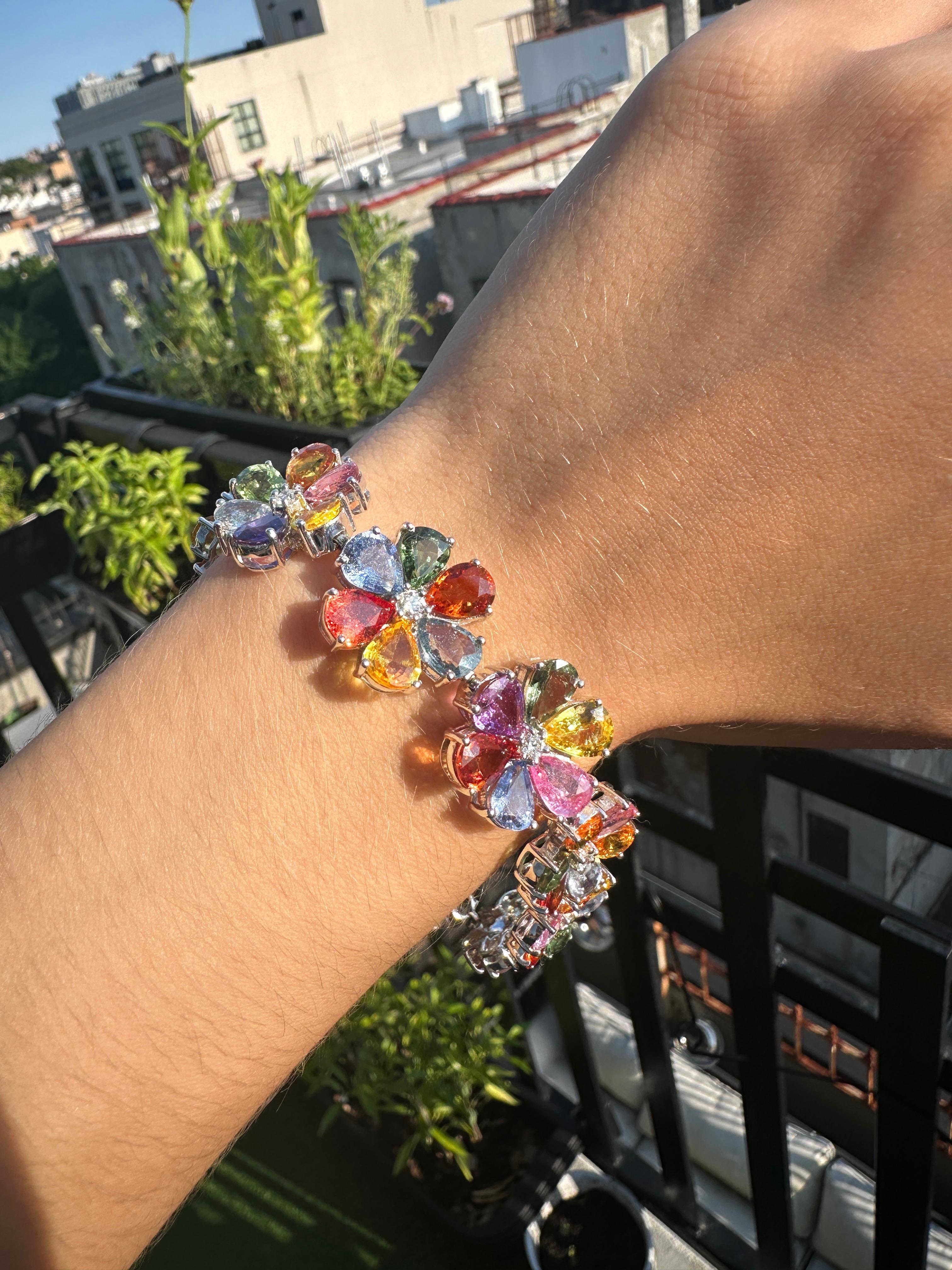 18k Modern Pear Cut Multicolor Sapphire and Diamond Flower Bracelet For Sale 7