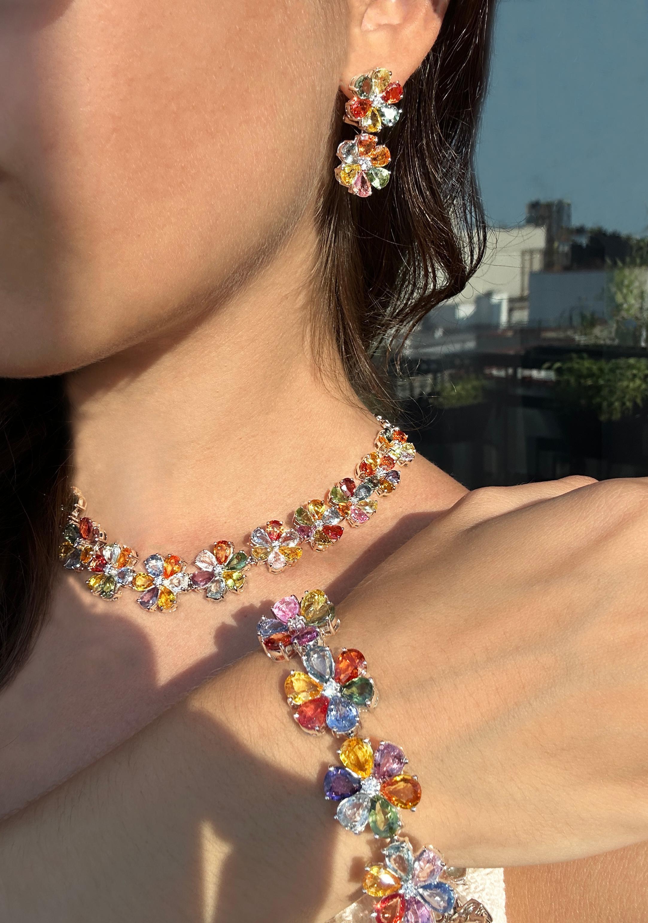 18k Modern Pear Cut Multicolor Sapphire and Diamond Flower Bracelet For Sale 8